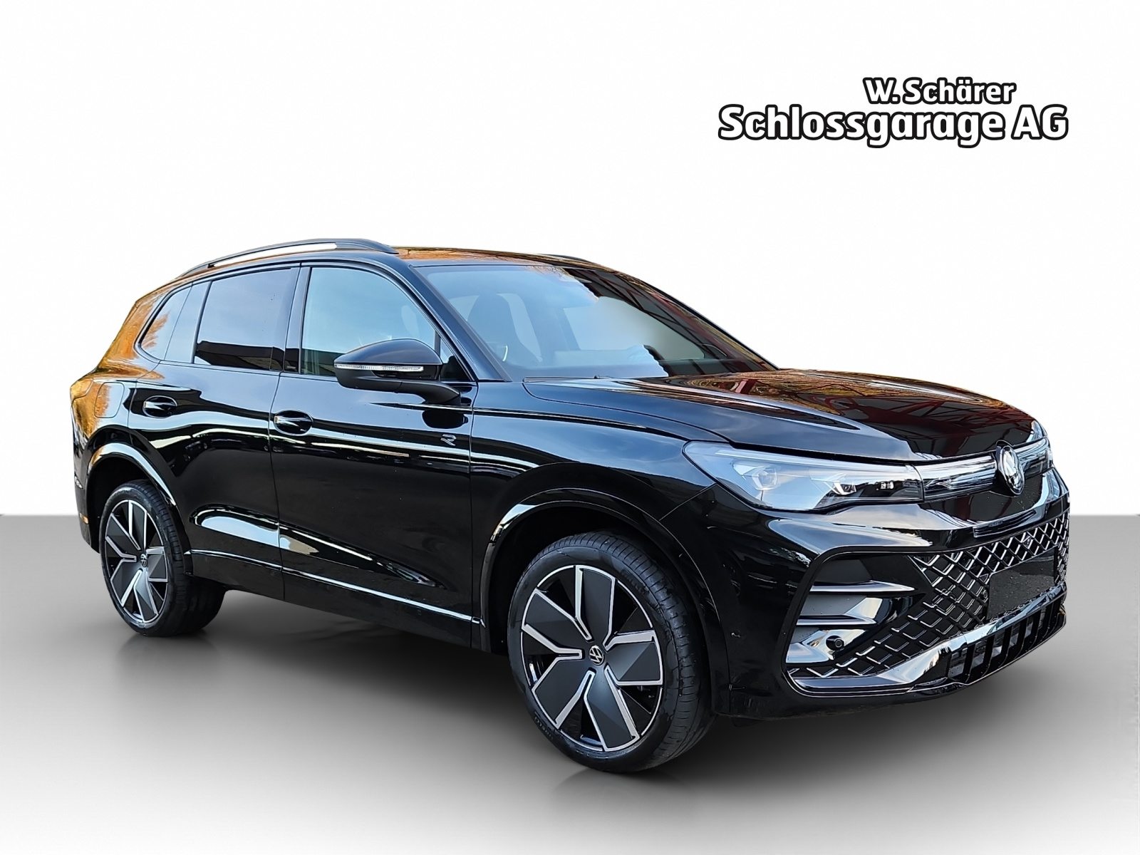 VW Tiguan R-Line, Petrol, New car, Automatic - 7