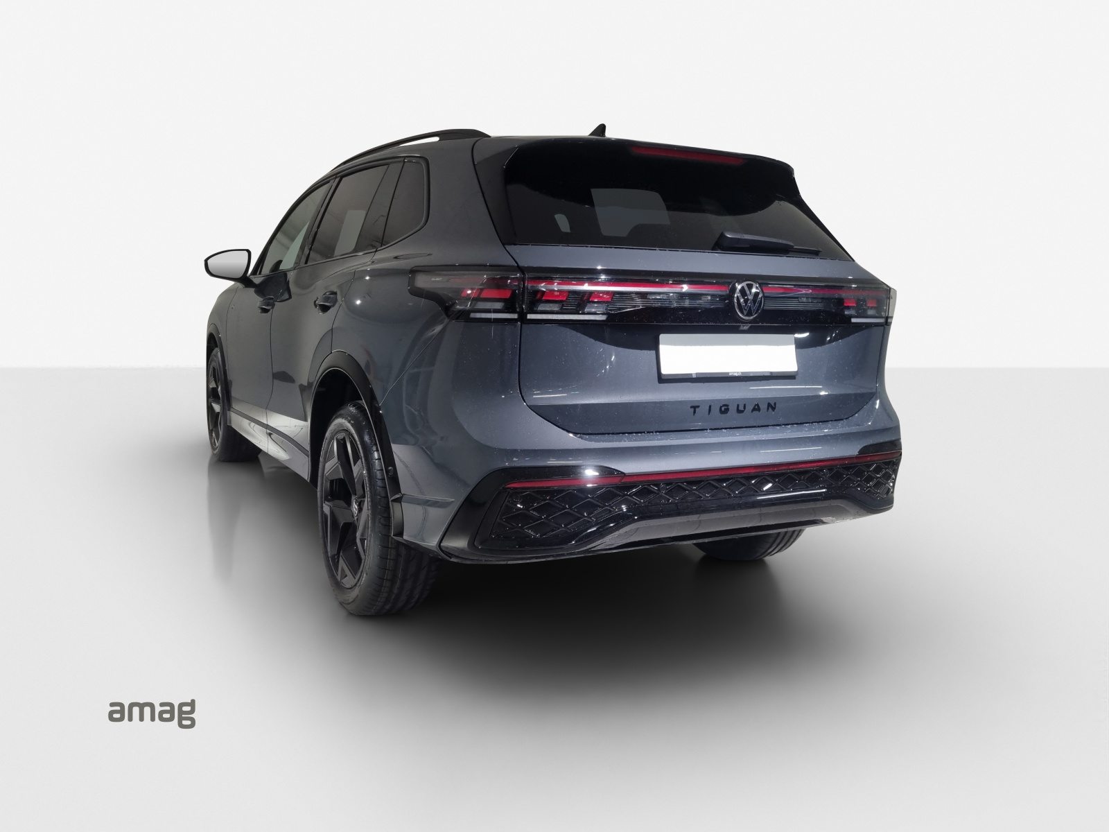 VW Tiguan R-Line, Petrol, New car, Automatic - 3