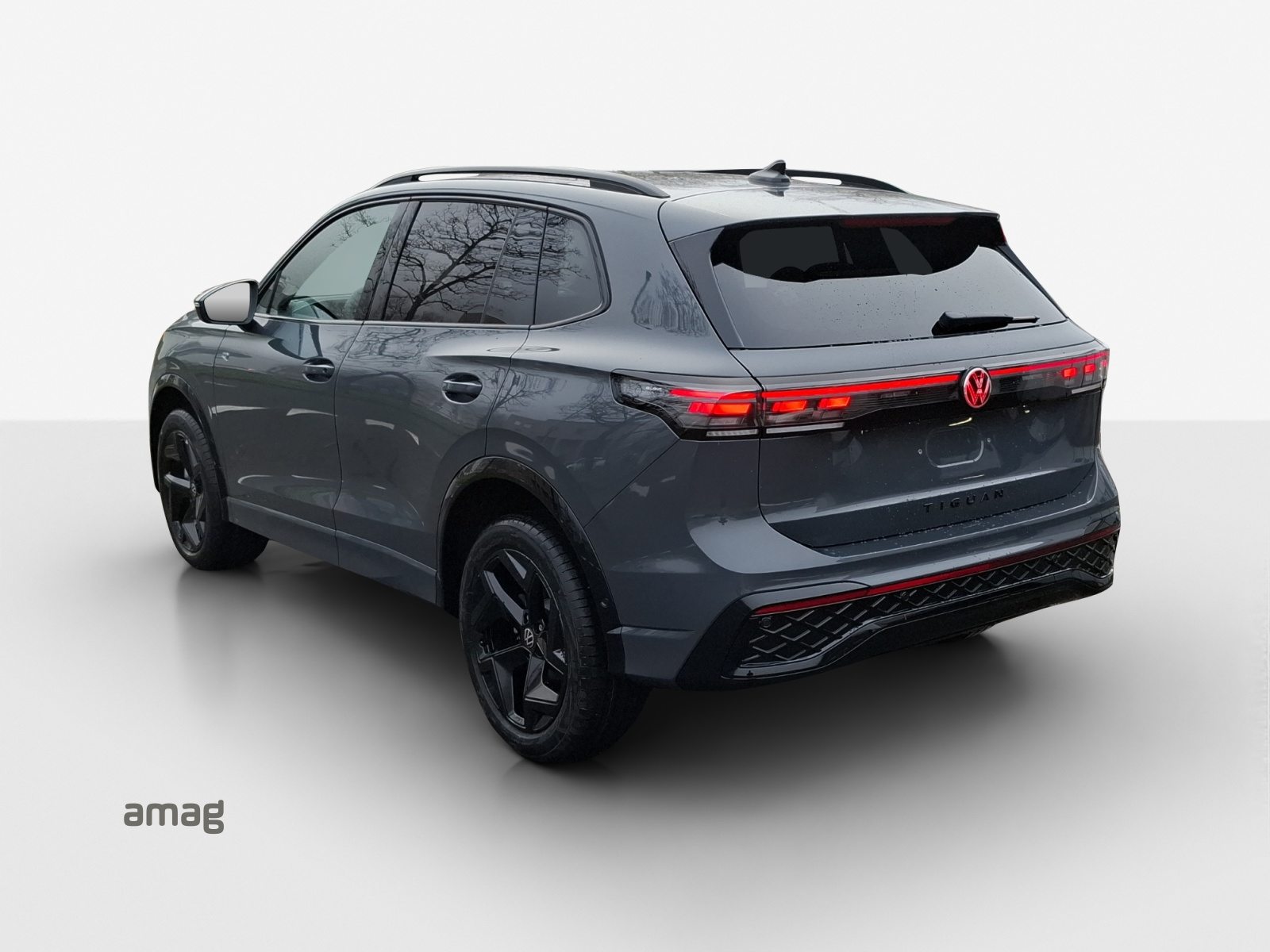 VW Tiguan R-Line, Petrol, New car, Automatic - 3