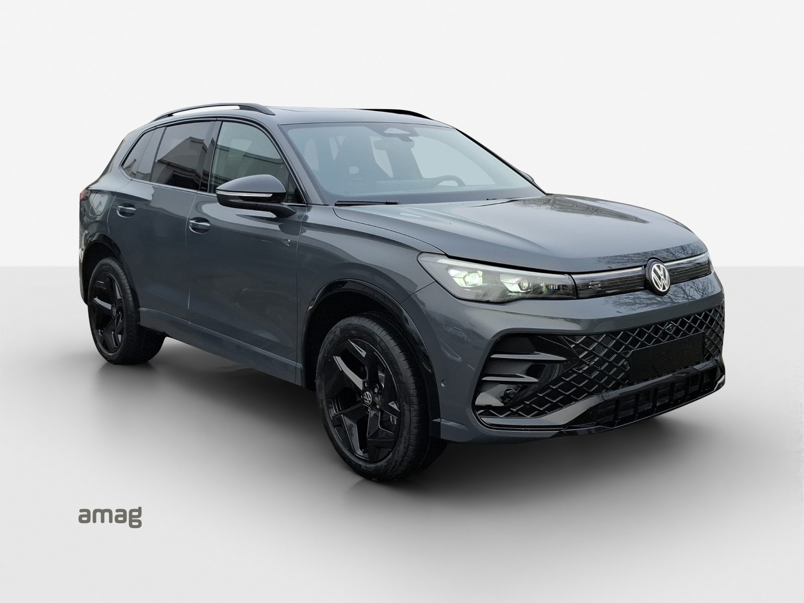 VW Tiguan R-Line, Petrol, New car, Automatic - 6