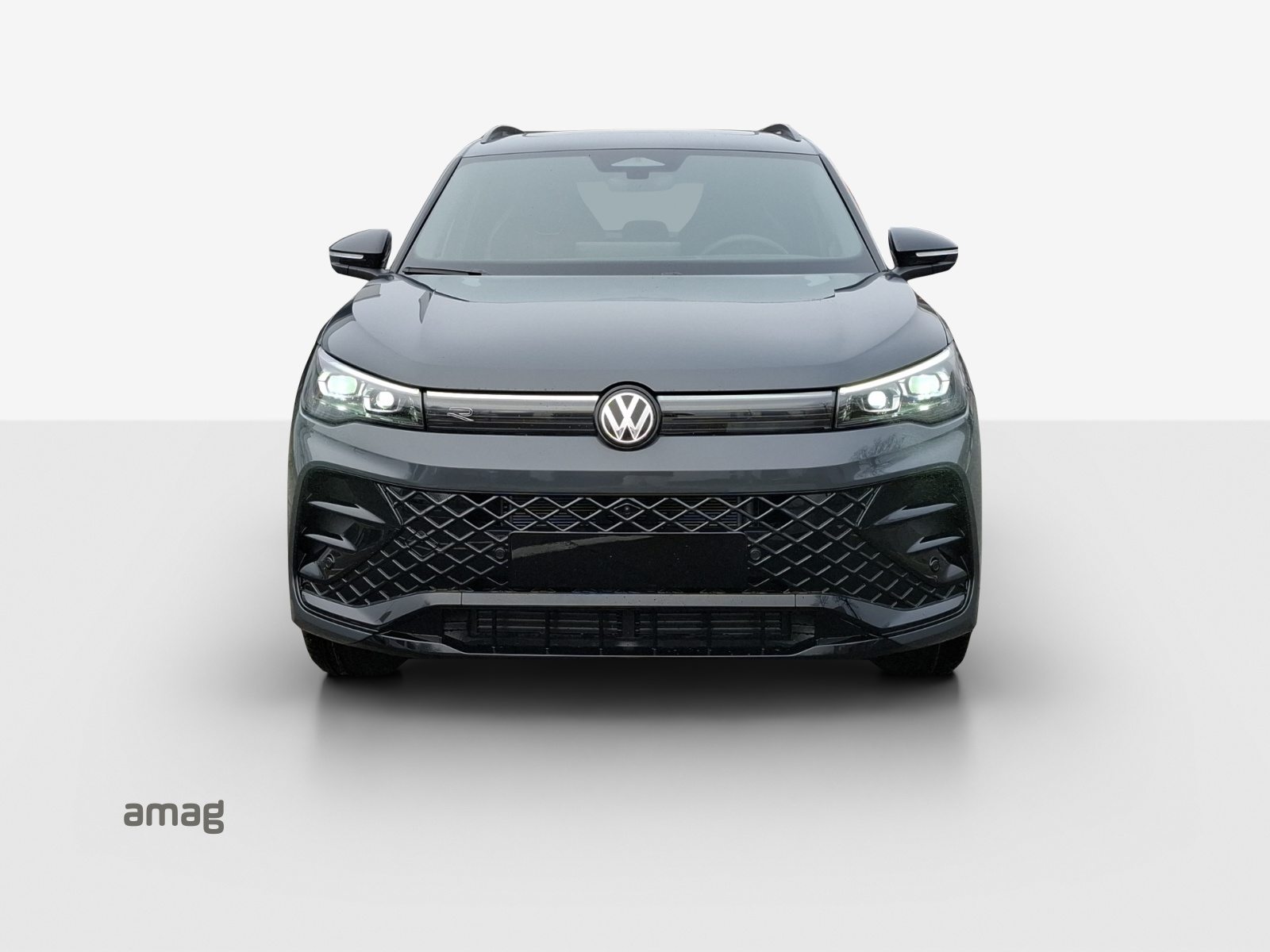 VW Tiguan R-Line, Petrol, New car, Automatic - 7