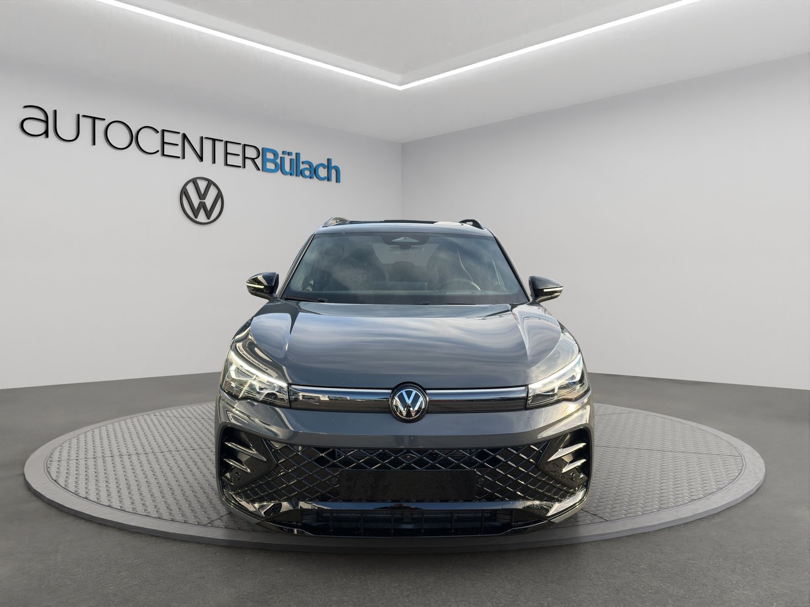 VW Tiguan 2.0 TSI DSG R-Line 4Motion, Benzin, Neuwagen, Automatik - 2