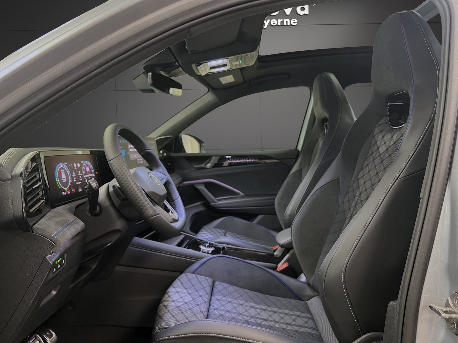 VW Tiguan 1.5 TSI evo2 eHybrid R-Line DSG, Hybride Rechargeable Essence/Électricité, Voiture nouvelle, Automatique - 6