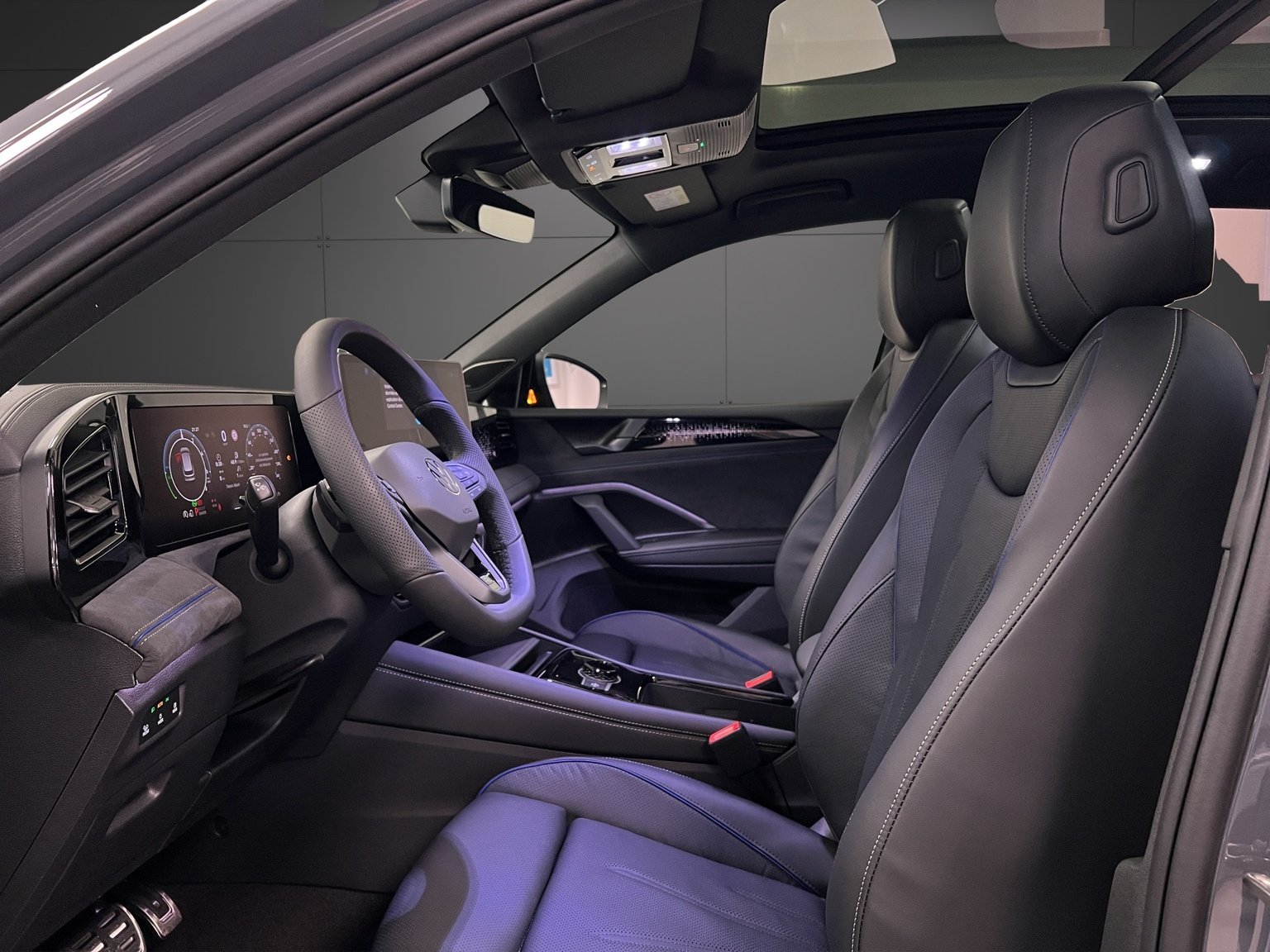 VW Tiguan 1.5 TSI evo2 eHybrid R-Line DSG, Hybride Rechargeable Essence/Électricité, Voiture nouvelle, Automatique - 6
