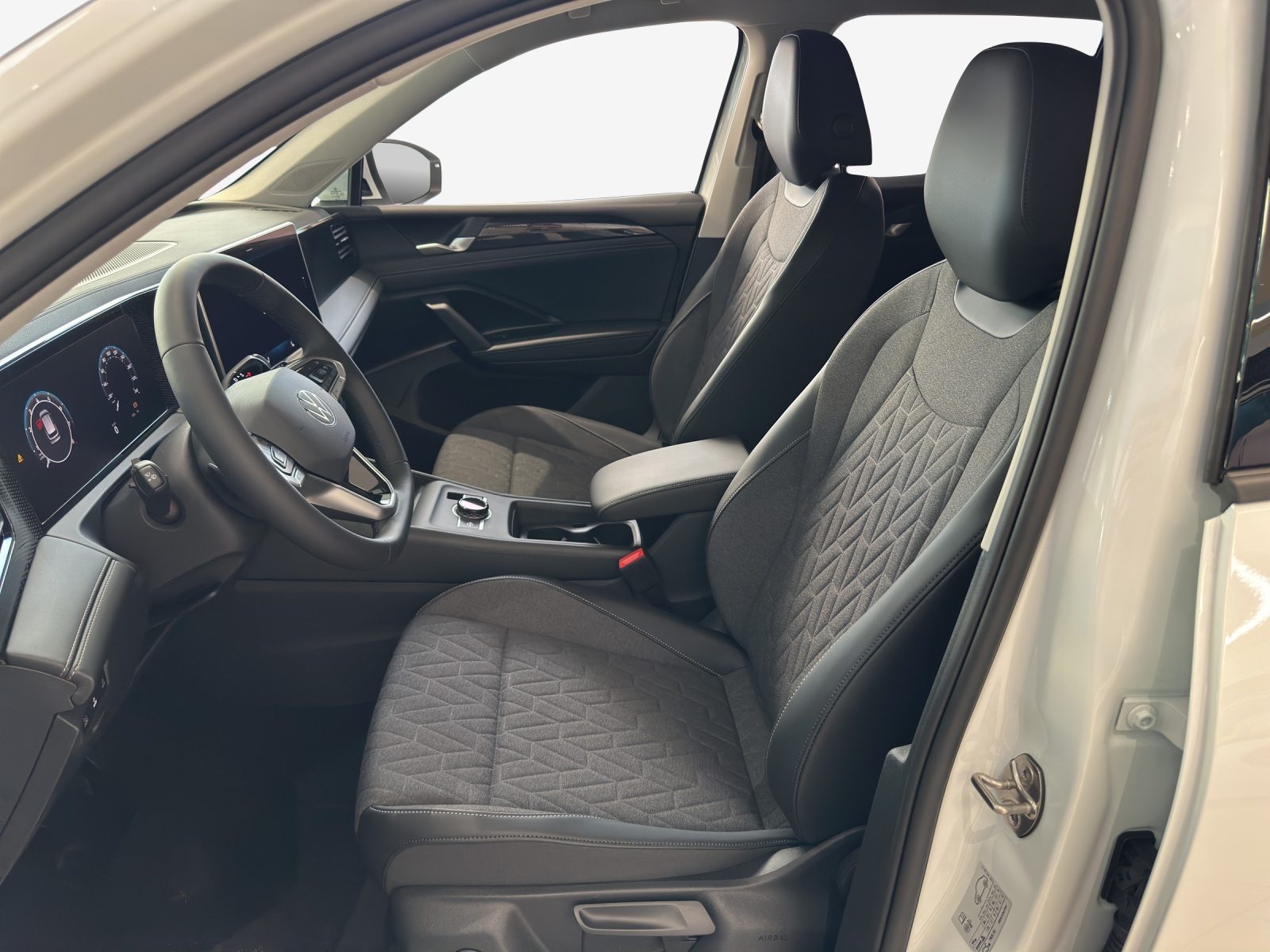 VW Tiguan UNITED, Essence, Voiture nouvelle, Automatique - 7
