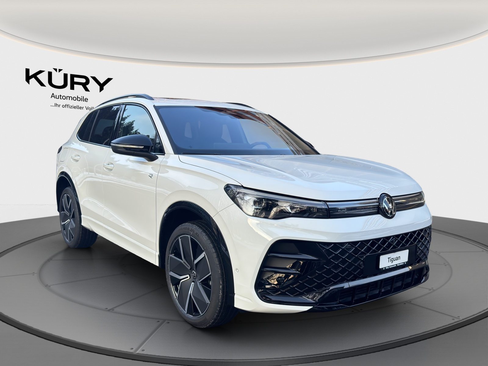 VW Tiguan R-Line, Petrol, New car, Automatic - 3