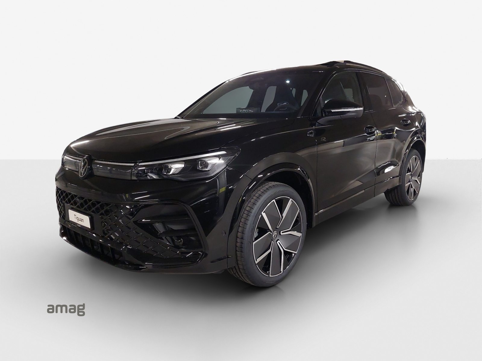 VW Tiguan R-Line