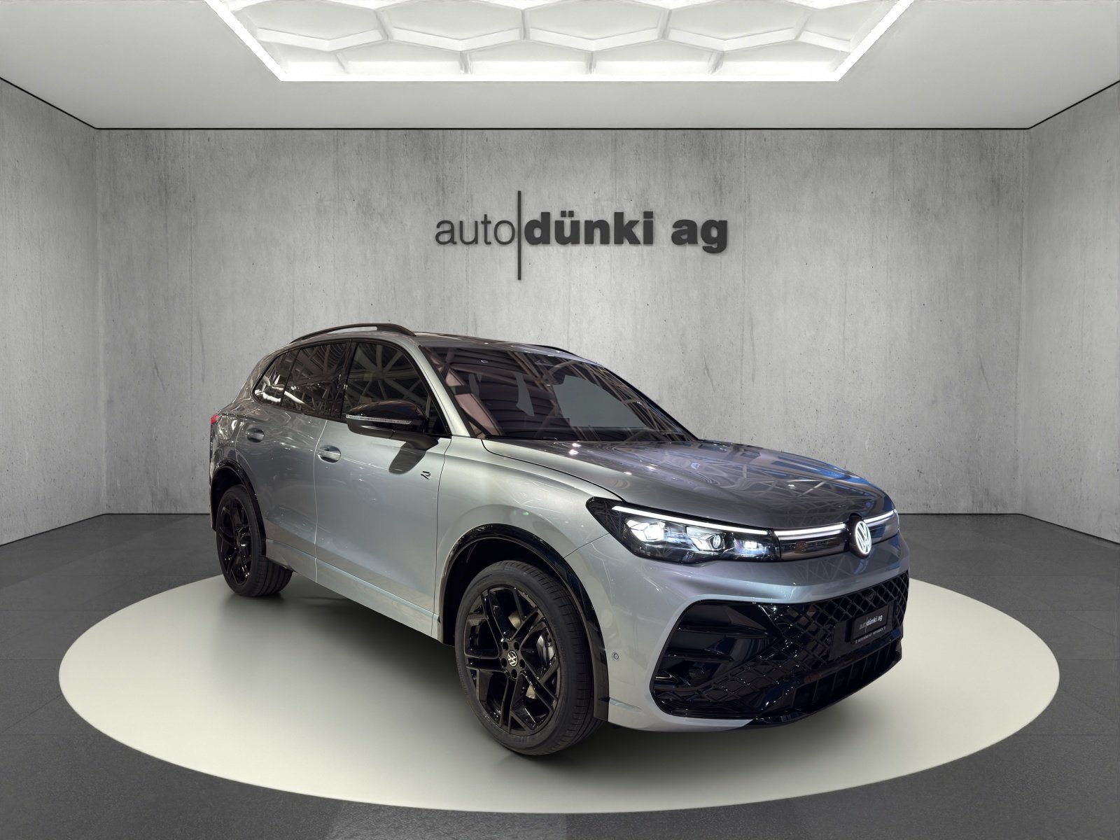 VW Tiguan 1.5 TSI evo2 eHybrid R-Line DSG, Plug-in-Hybrid Petrol/Electric, New car, Automatic - 6