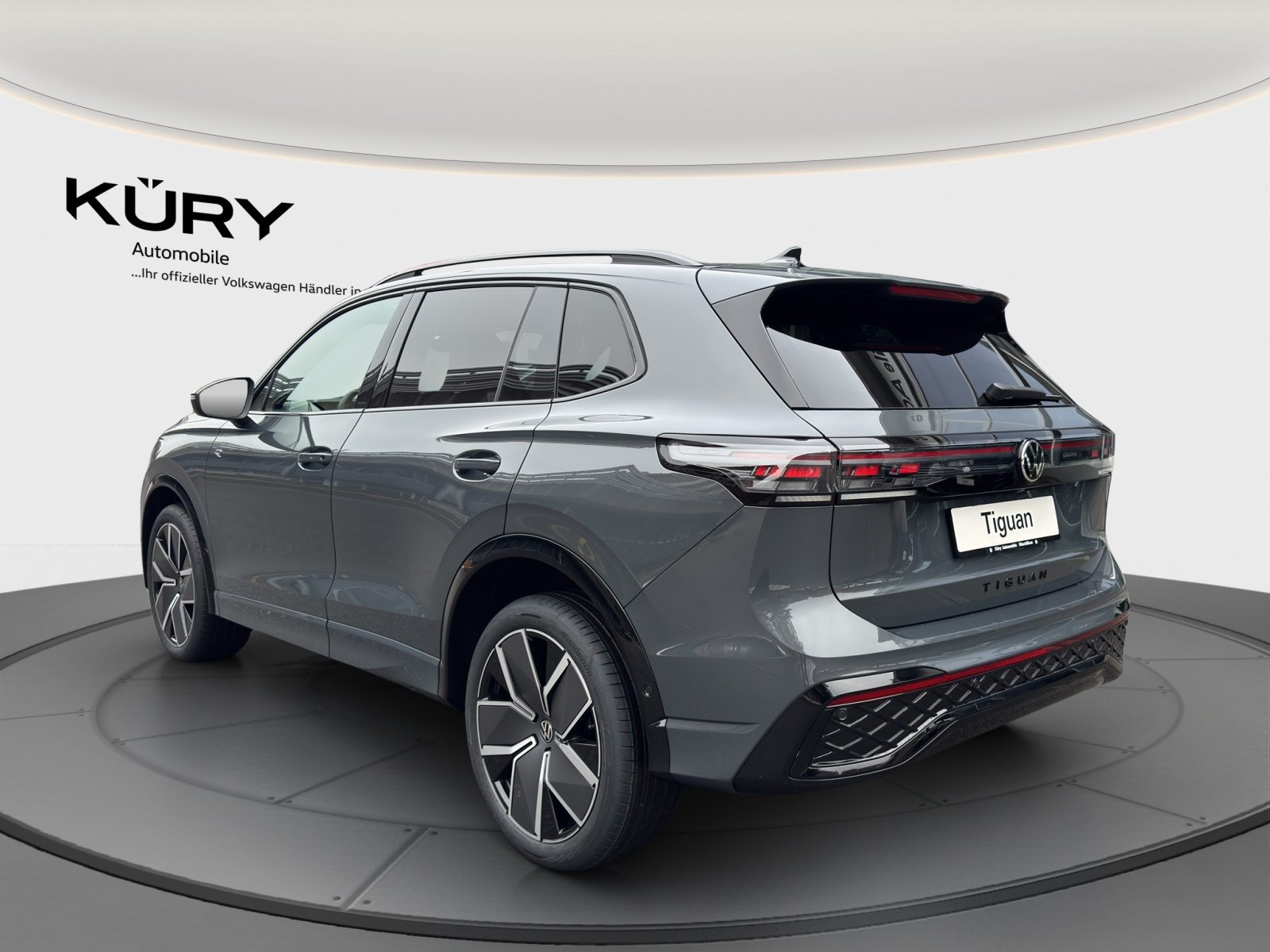 VW Tiguan R-Line, Petrol, New car, Automatic - 7