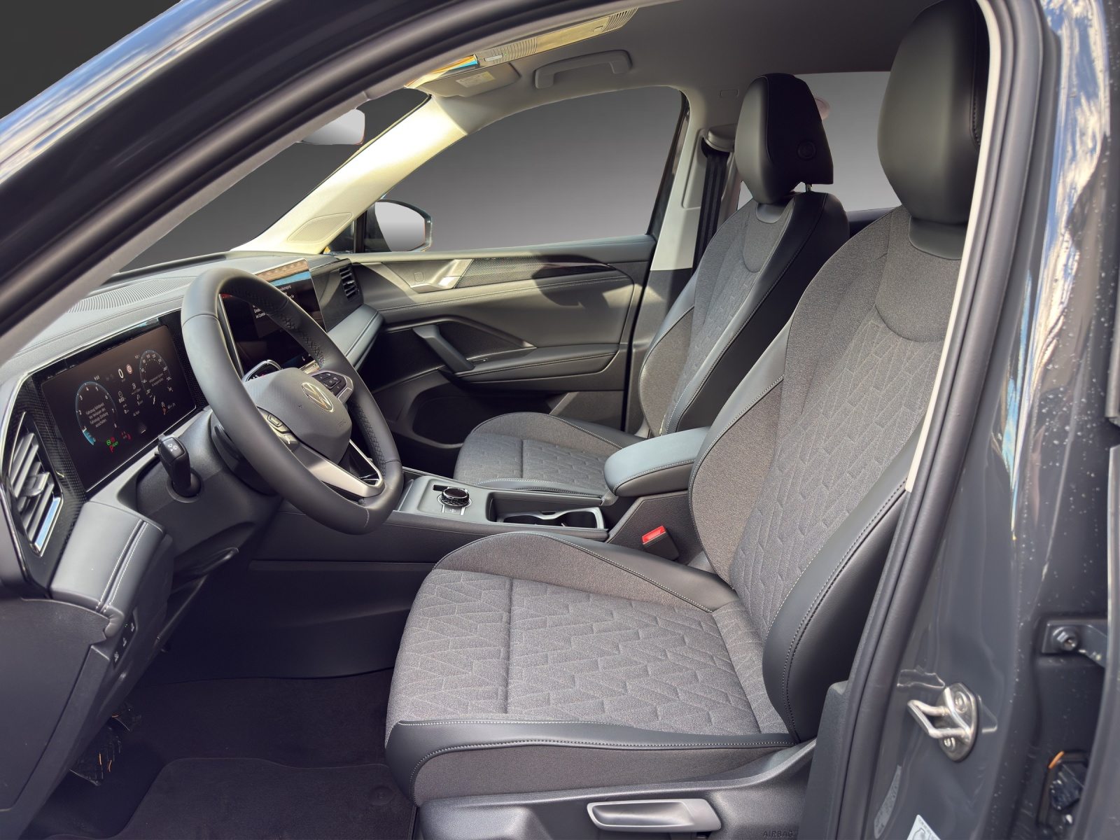 VW Tiguan UNITED, Benzin, Neuwagen, Automatik - 6