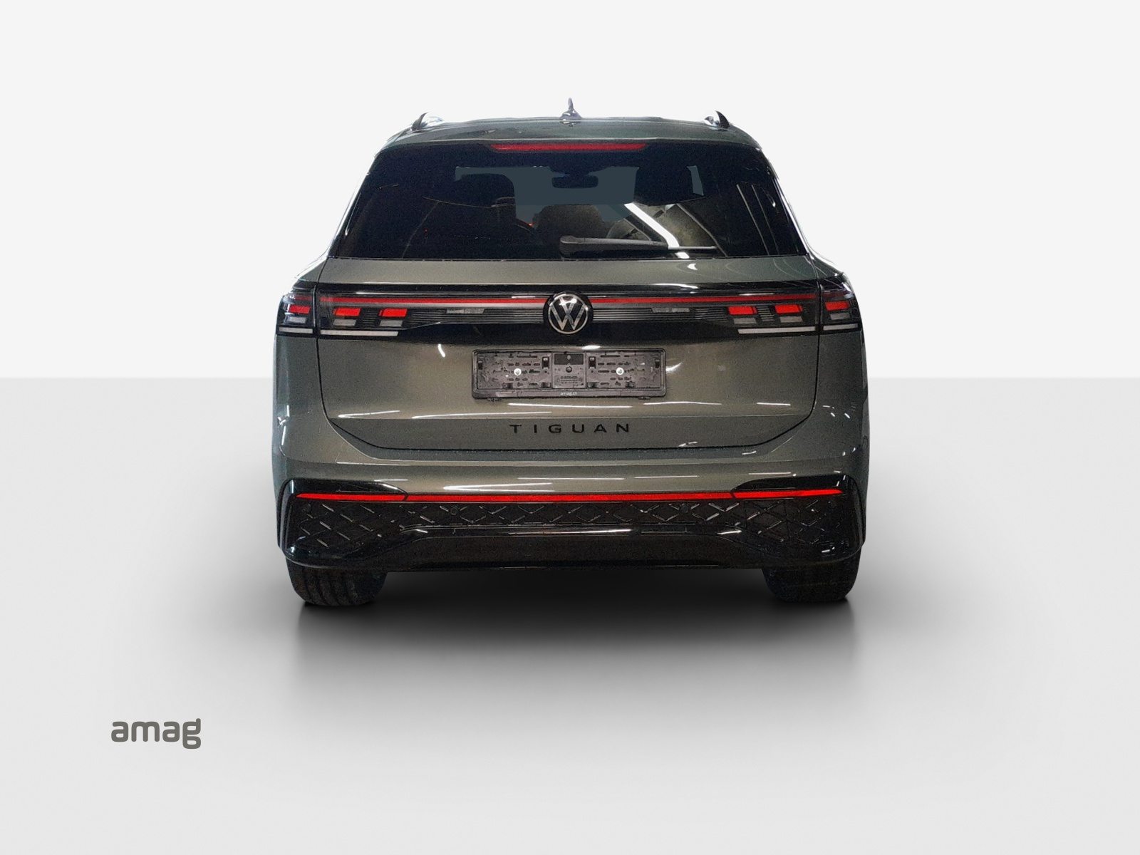 VW Tiguan R-Line, Petrol, New car, Automatic - 4