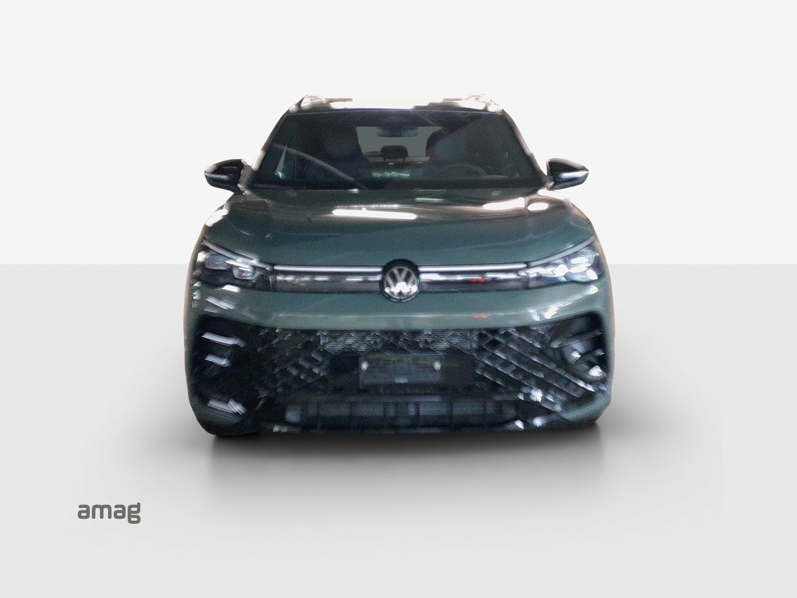 VW Tiguan R-Line, Petrol, New car, Automatic - 7