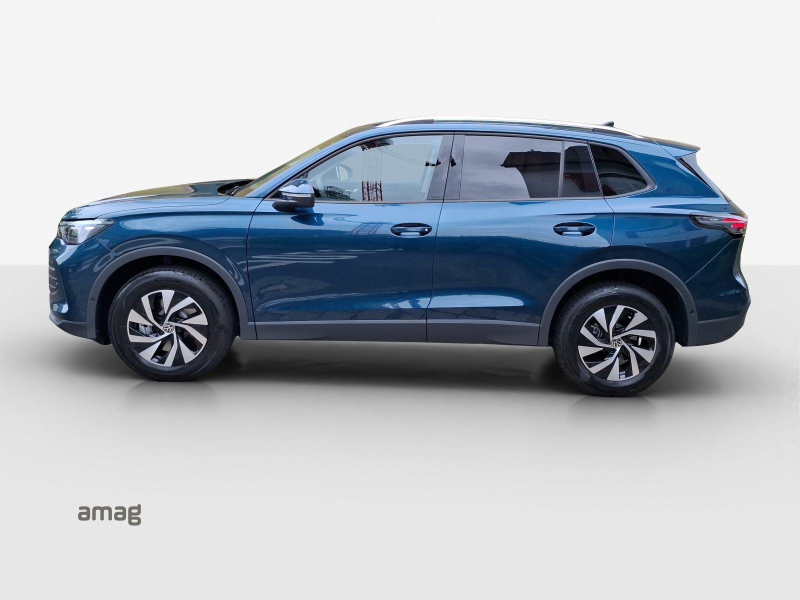 VW Tiguan UNITED, Petrol, New car, Automatic - 2