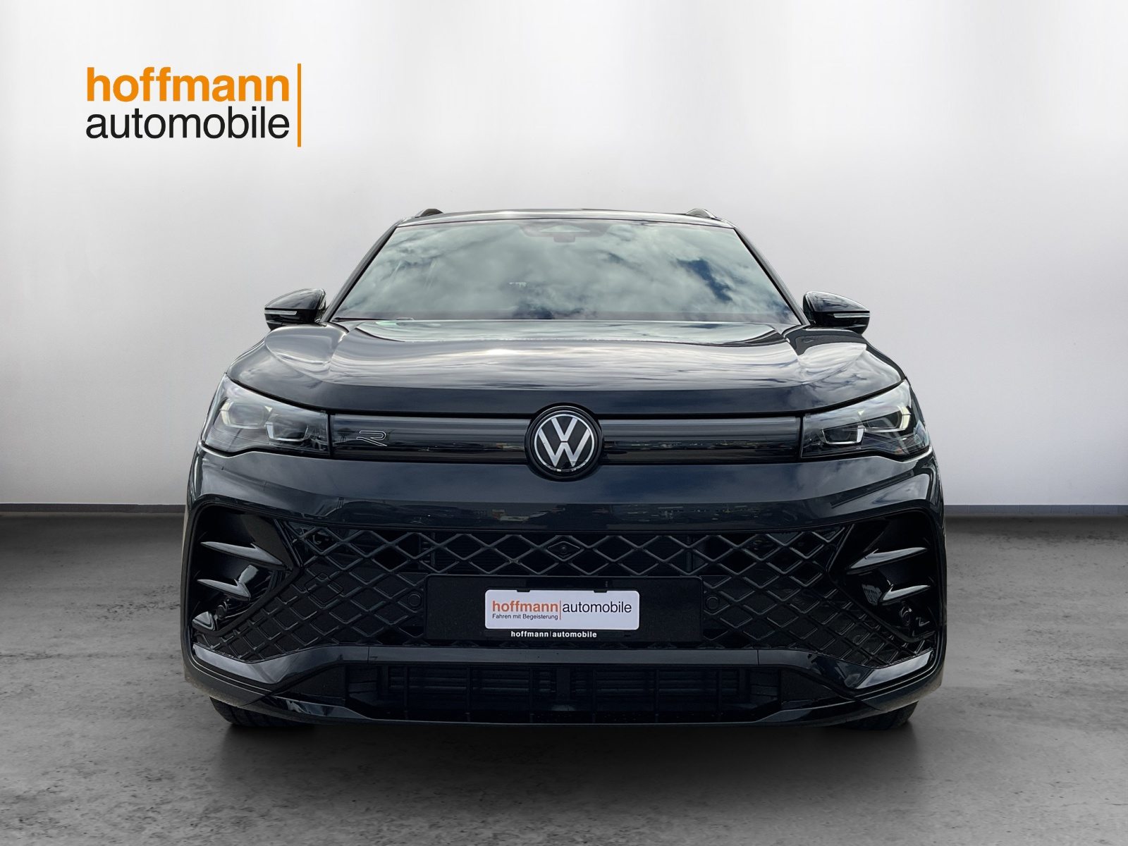VW Tiguan R-Line, Petrol, New car, Automatic - 2