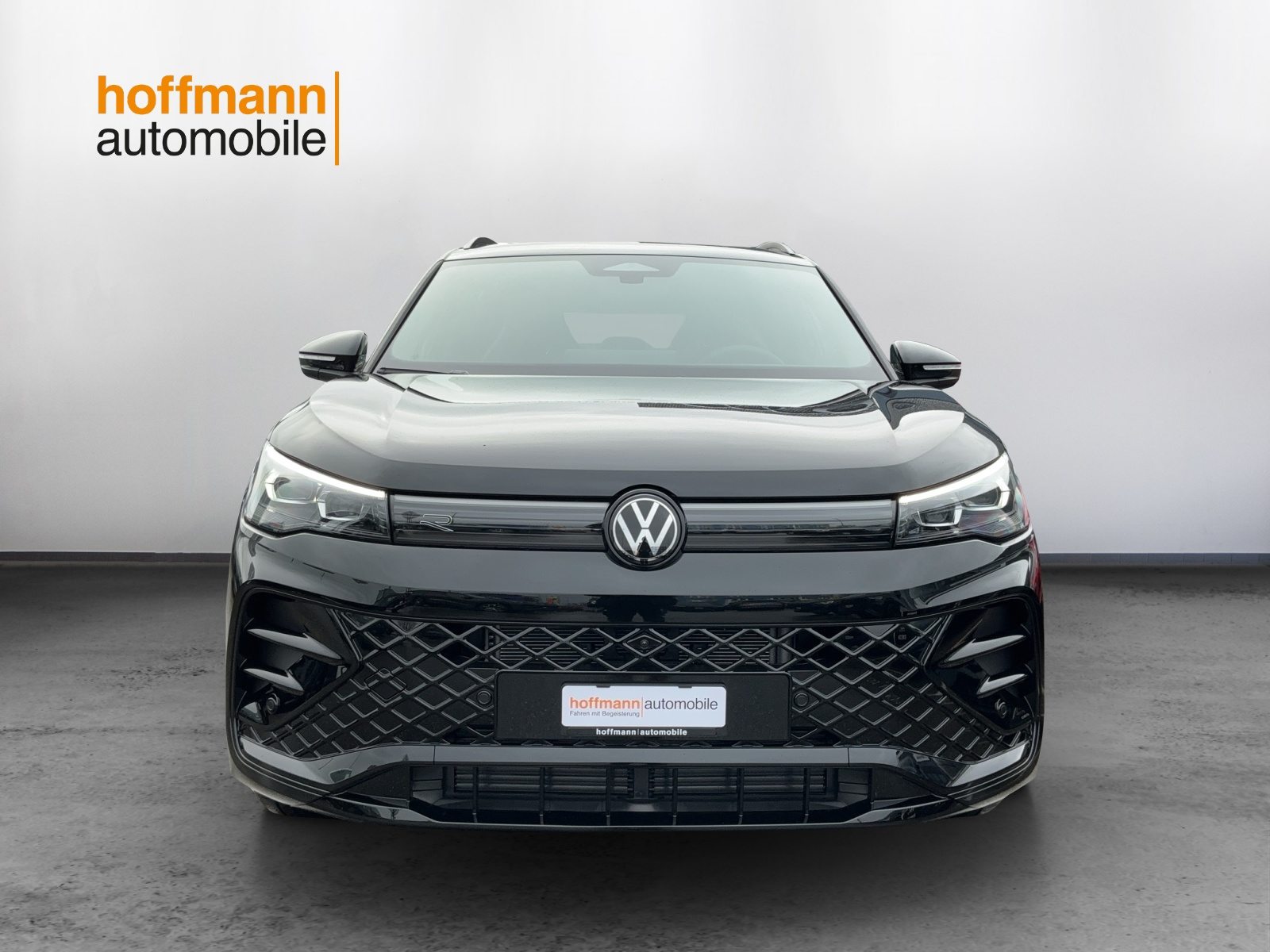 VW Tiguan R-Line, Petrol, New car, Automatic - 2