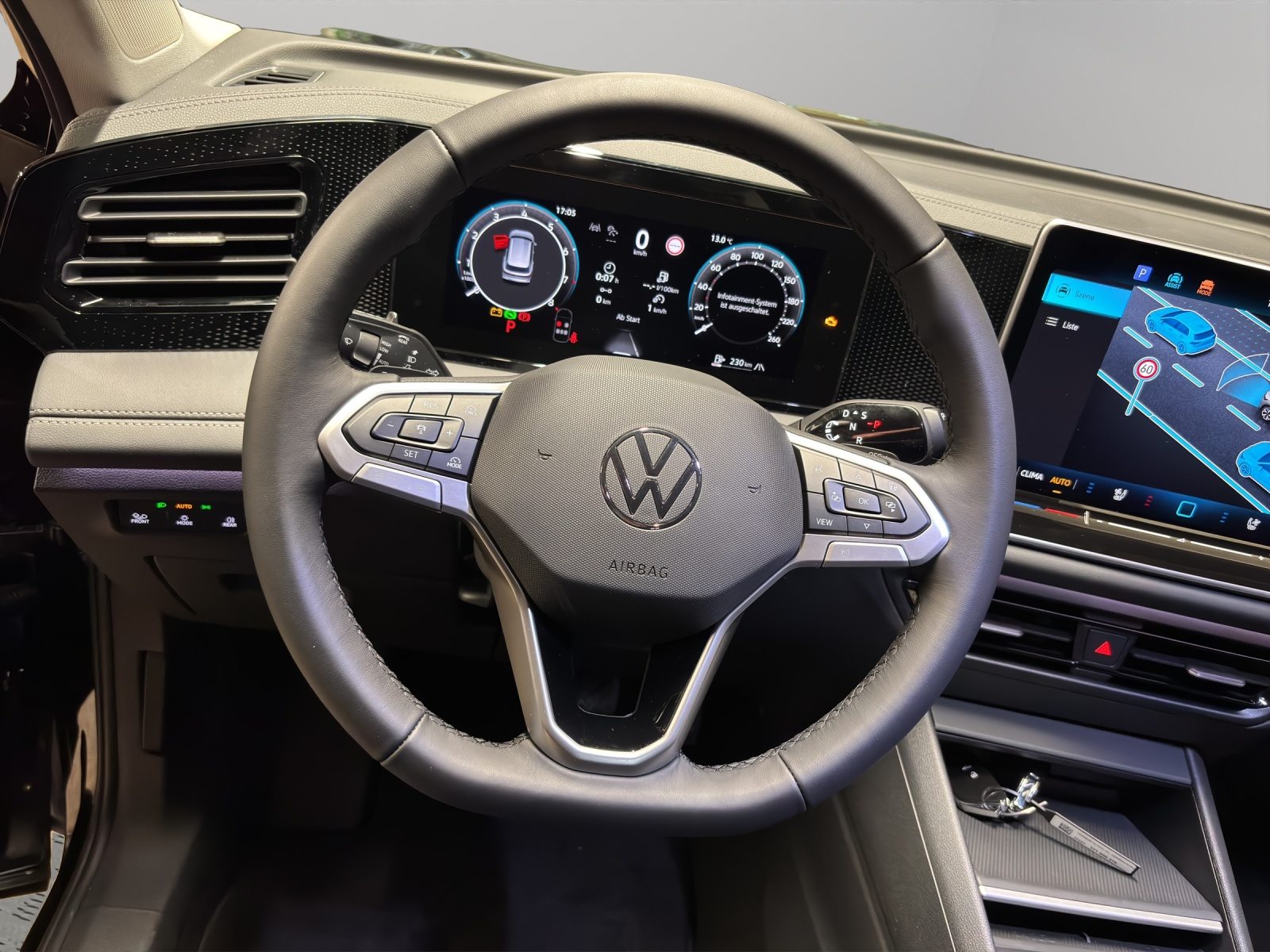 VW Tiguan UNITED, Petrol, New car, Automatic - 7