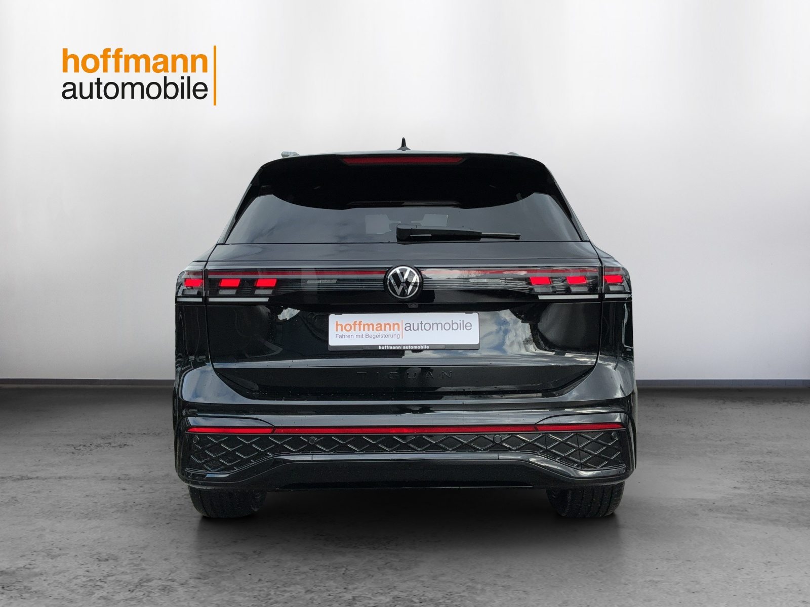 VW Tiguan R-Line, Full-Hybrid Petrol/Electric, New car, Automatic - 5