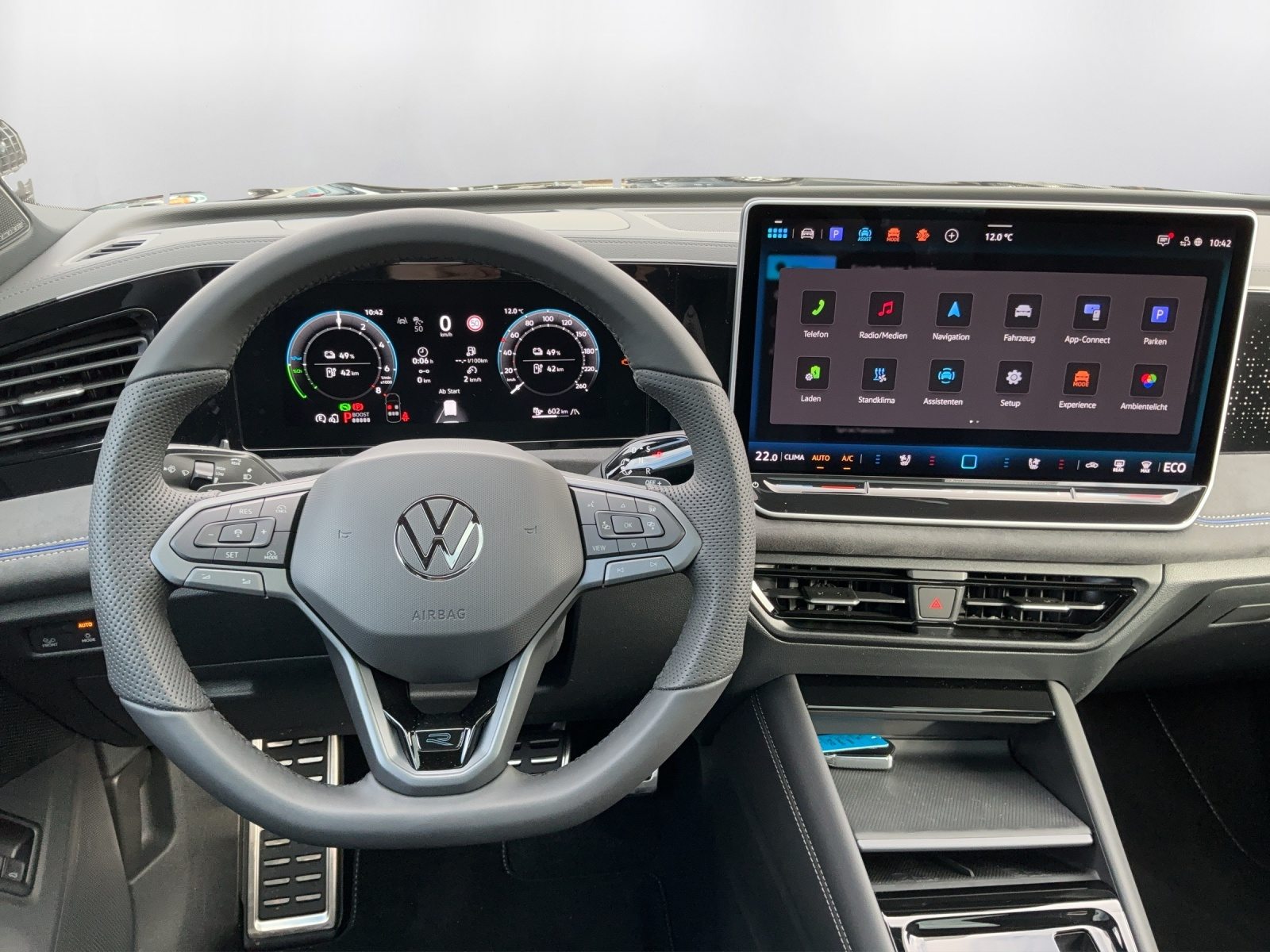 VW Tiguan R-Line, Full-Hybrid Petrol/Electric, New car, Automatic - 7