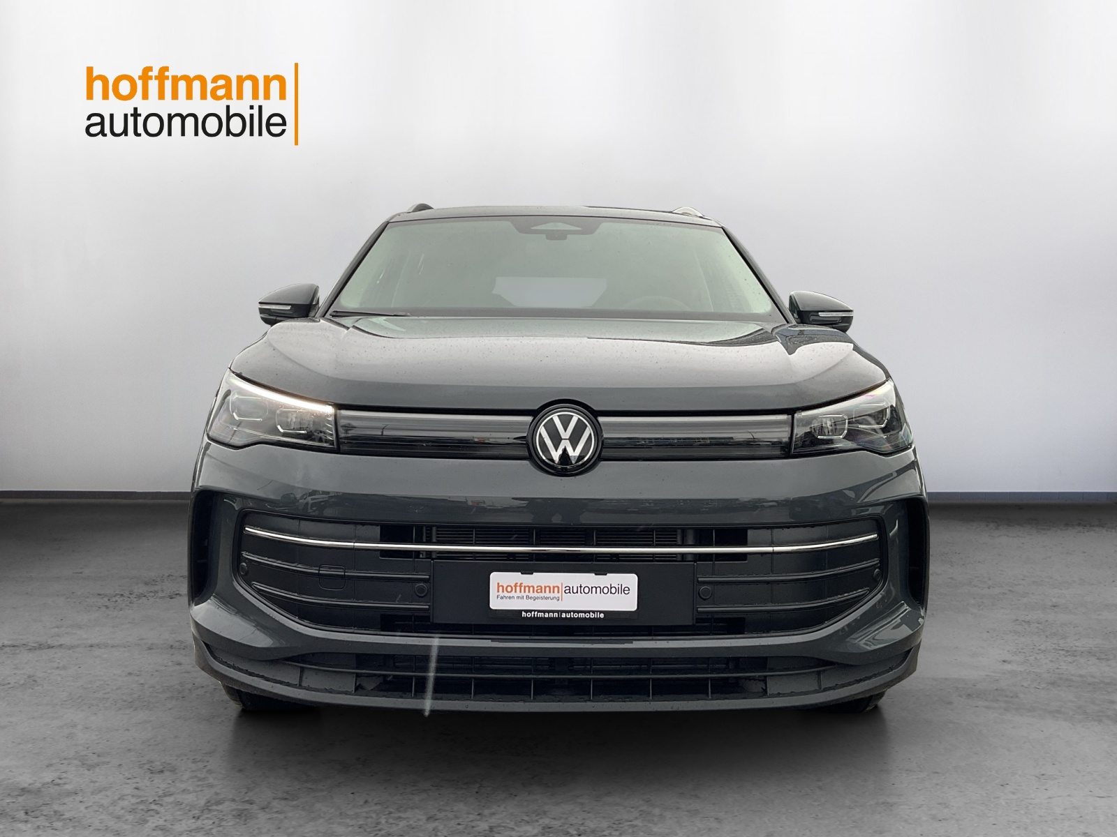 VW Tiguan UNITED, Benzina, Auto nuove, Automatico - 2