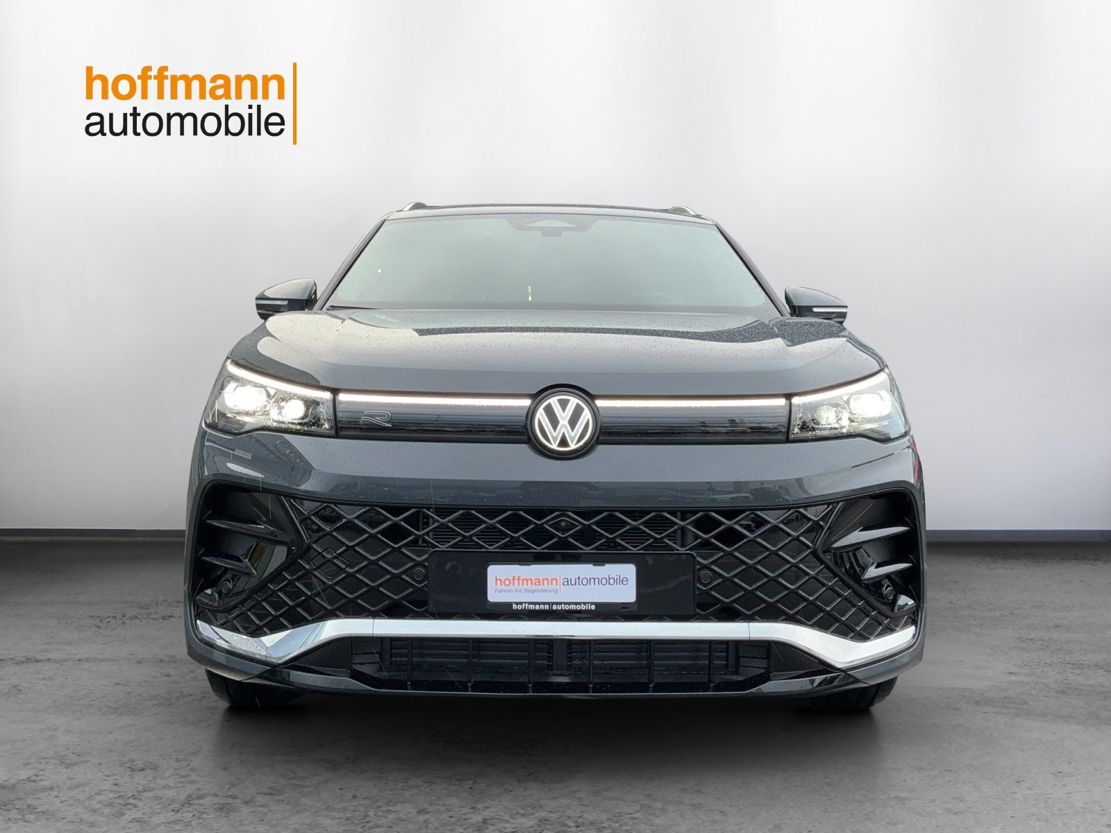 VW Tiguan R-Line, Benzina, Auto nuove, Automatico - 2