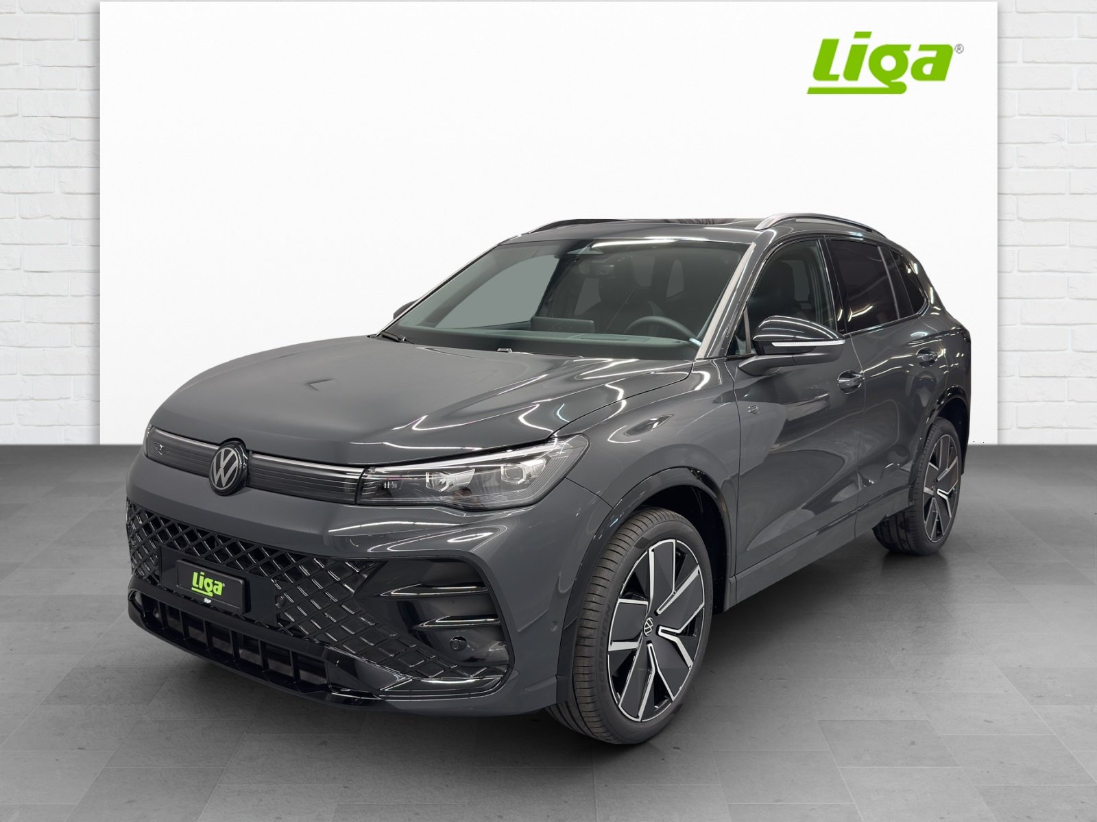 VW Tiguan 2.0 TSI R-Line DSG 4motion, Benzin, Neuwagen, Automatik - 2