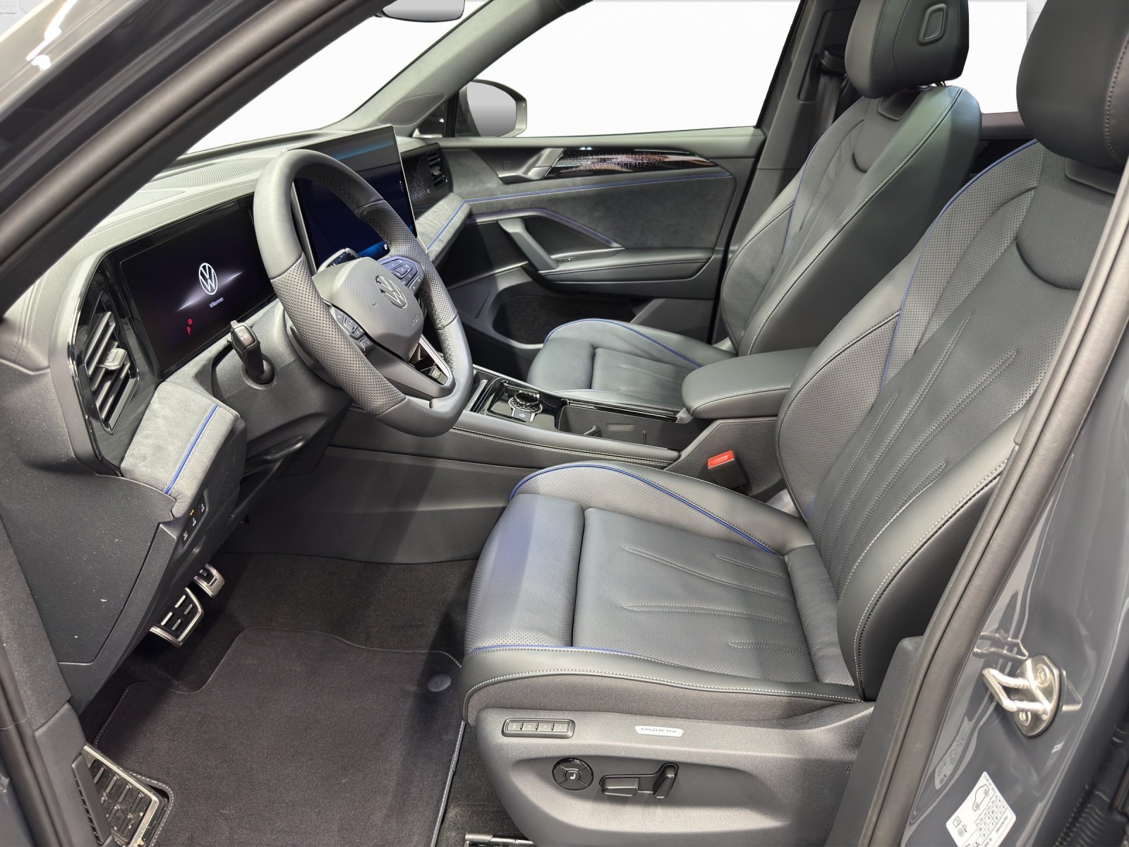 VW Tiguan 2.0 TSI R-Line DSG 4motion, Benzin, Neuwagen, Automatik - 7