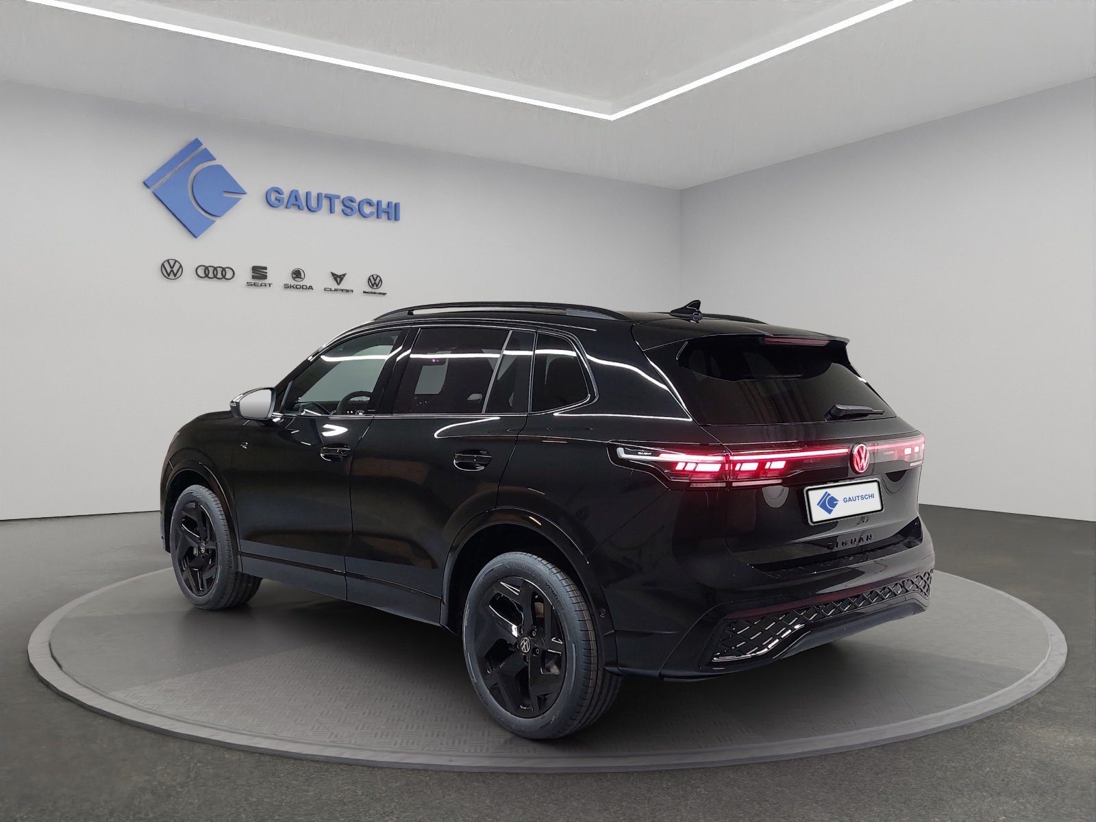 VW Tiguan 2.0 TSI DSG R-Line 4Motion, Benzin, Neuwagen, Automatik - 3