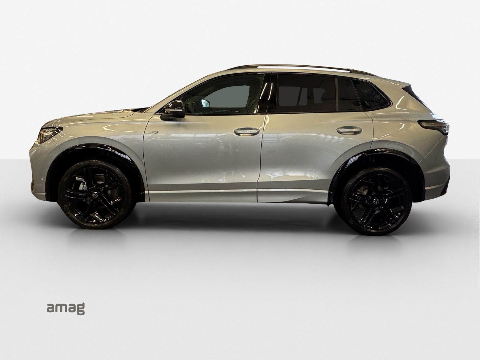 VW Tiguan R-Line, Petrol, New car, Automatic - 2