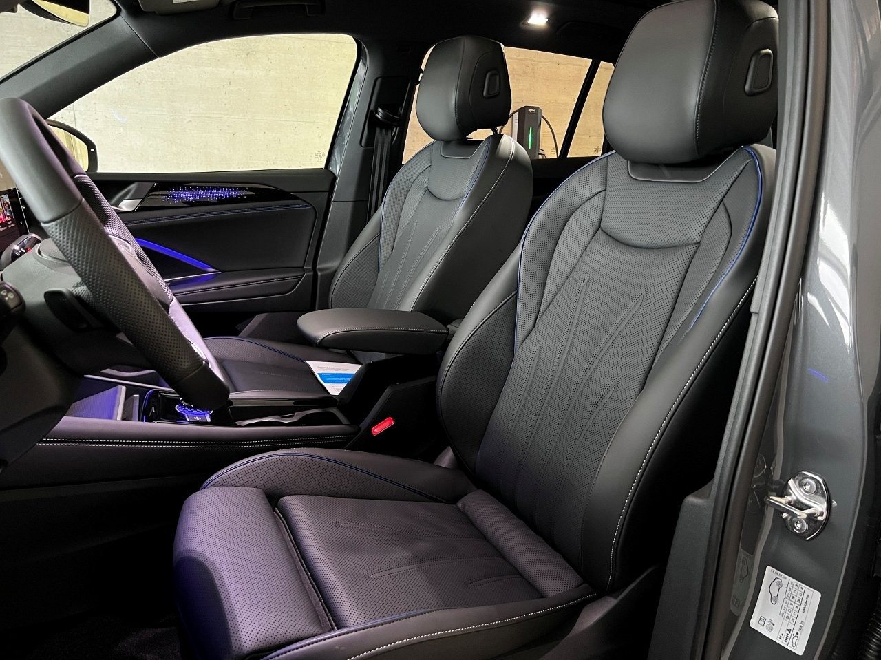 VW Tiguan R-Line UNITED, Petrol, New car, Automatic - 7