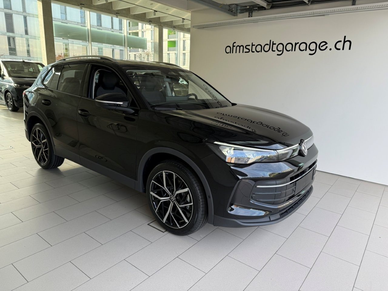 VW Tiguan UNITED, Essence, Voiture nouvelle, Automatique - 2