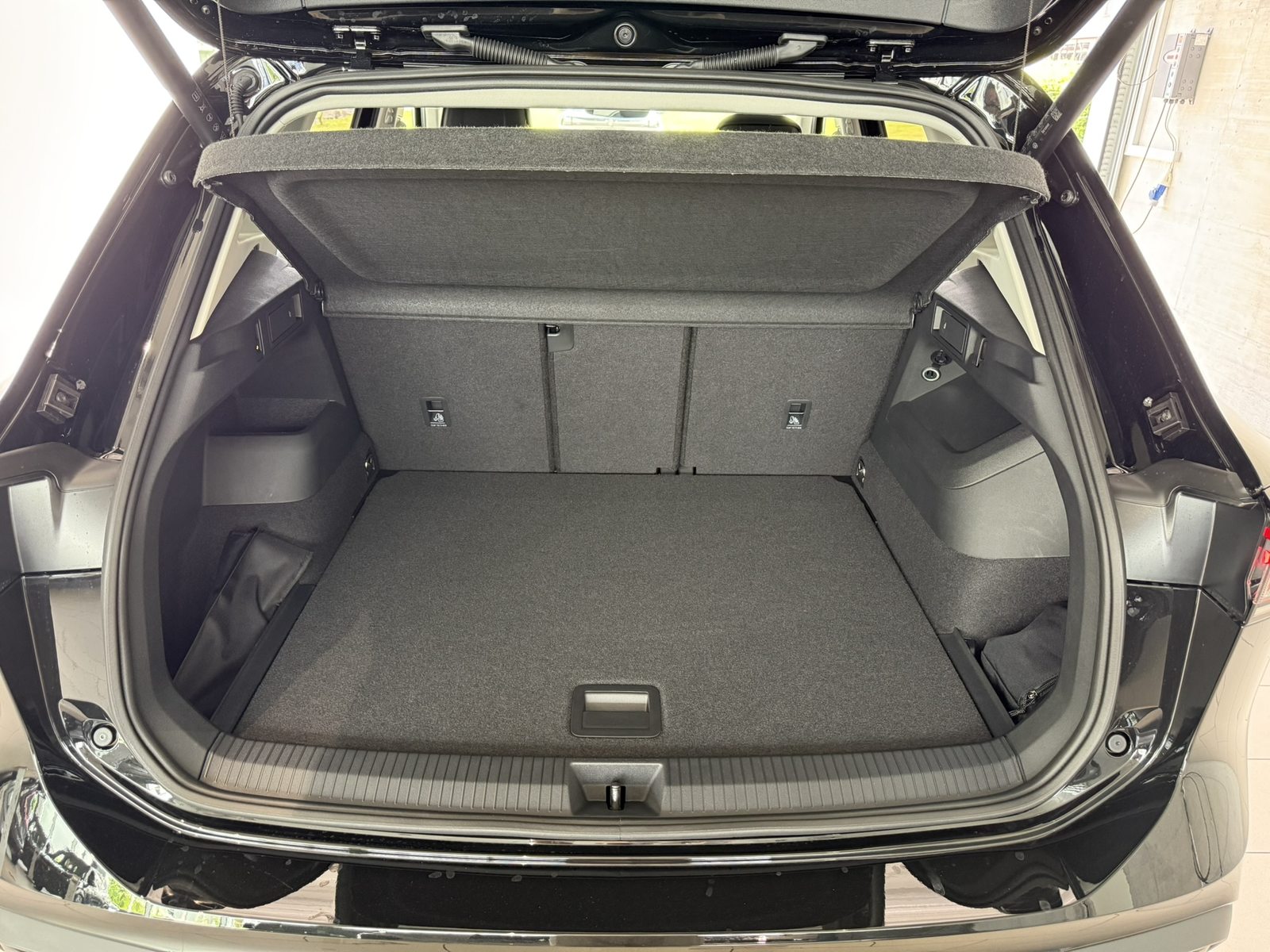 VW Tiguan UNITED, Benzin, Neuwagen, Automatik - 6