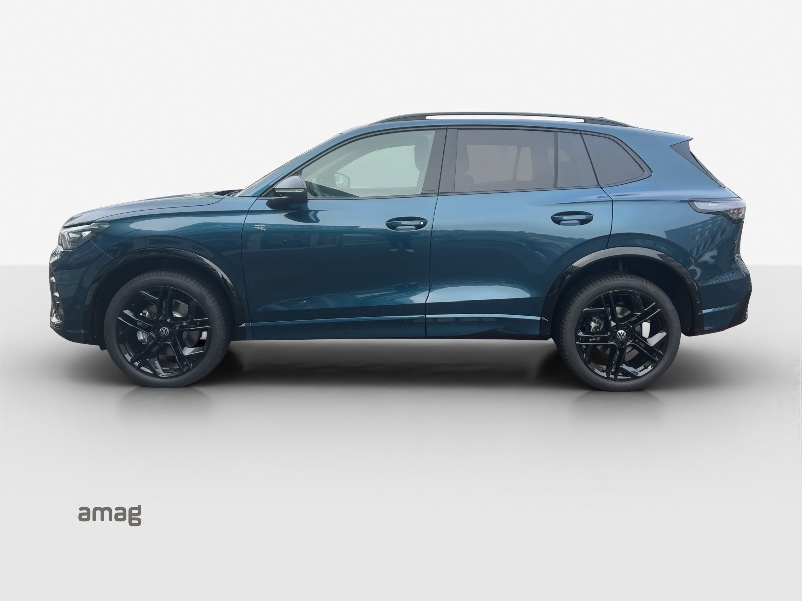 VW Tiguan R-Line, Petrol, New car, Automatic - 2