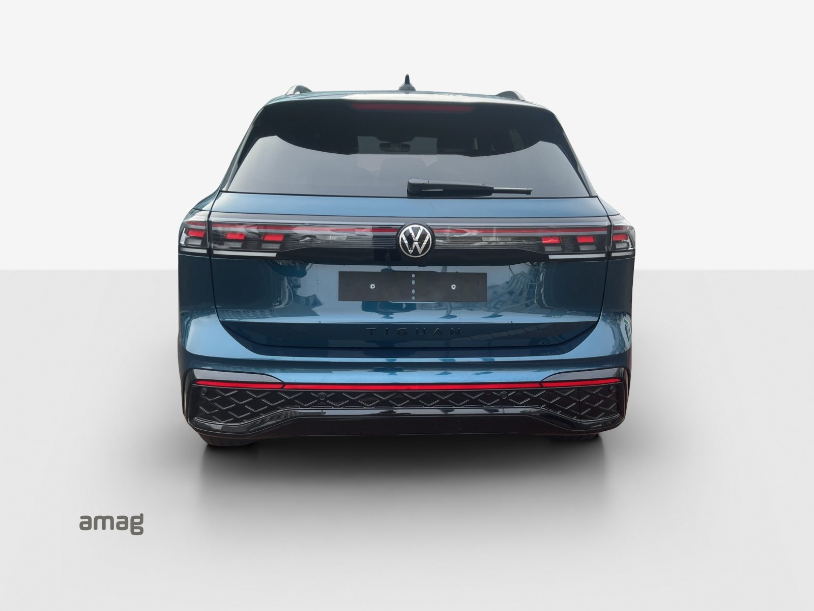 VW Tiguan R-Line, Petrol, New car, Automatic - 4