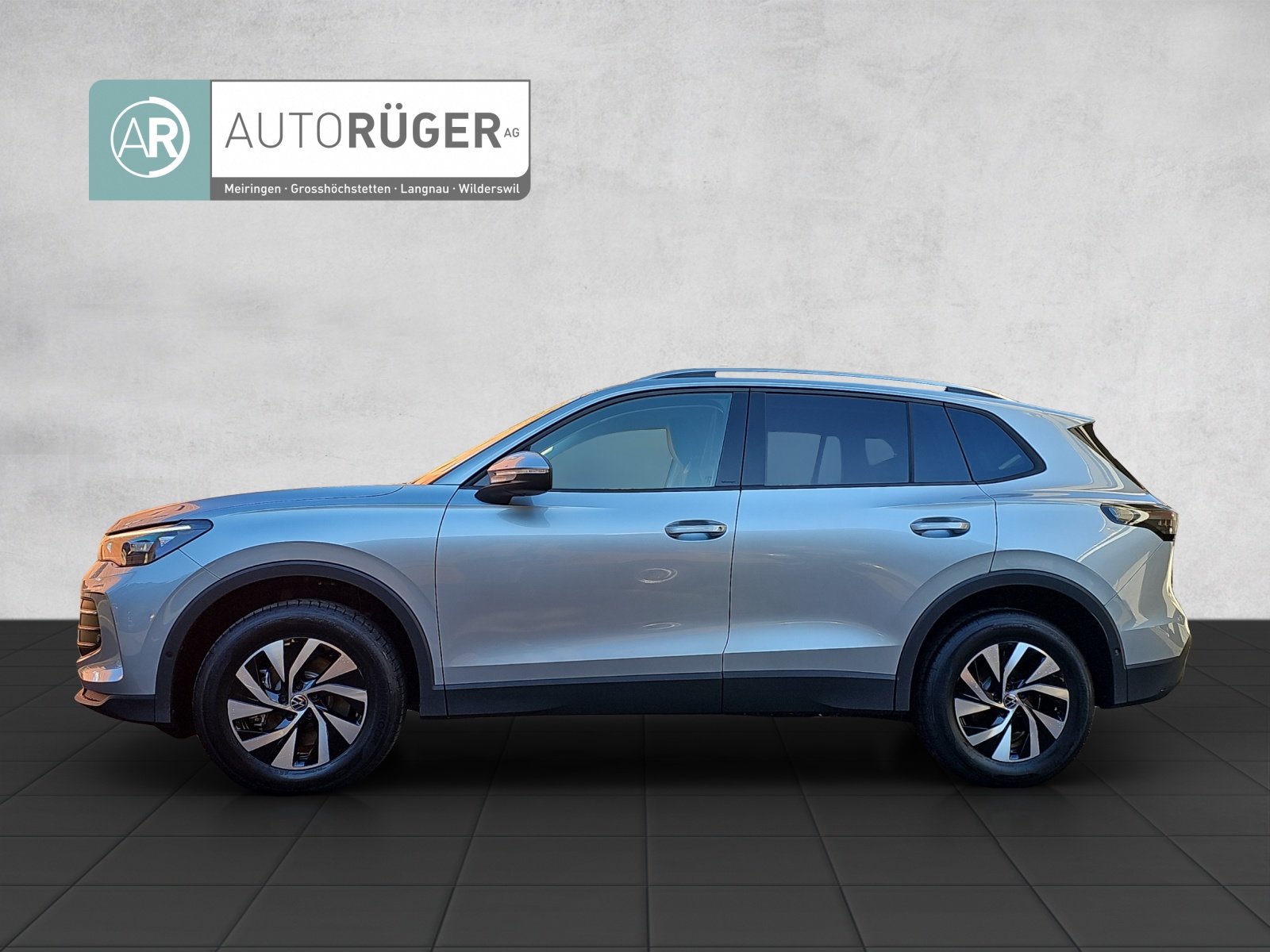 VW Tiguan 2.0 TSI DSG United 4Motion, Petrol, New car, Automatic - 3