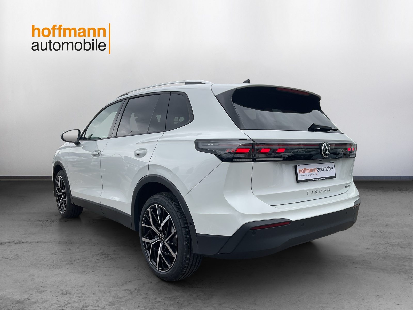 VW Tiguan Life UNITED, Essence, Voiture nouvelle, Automatique - 6