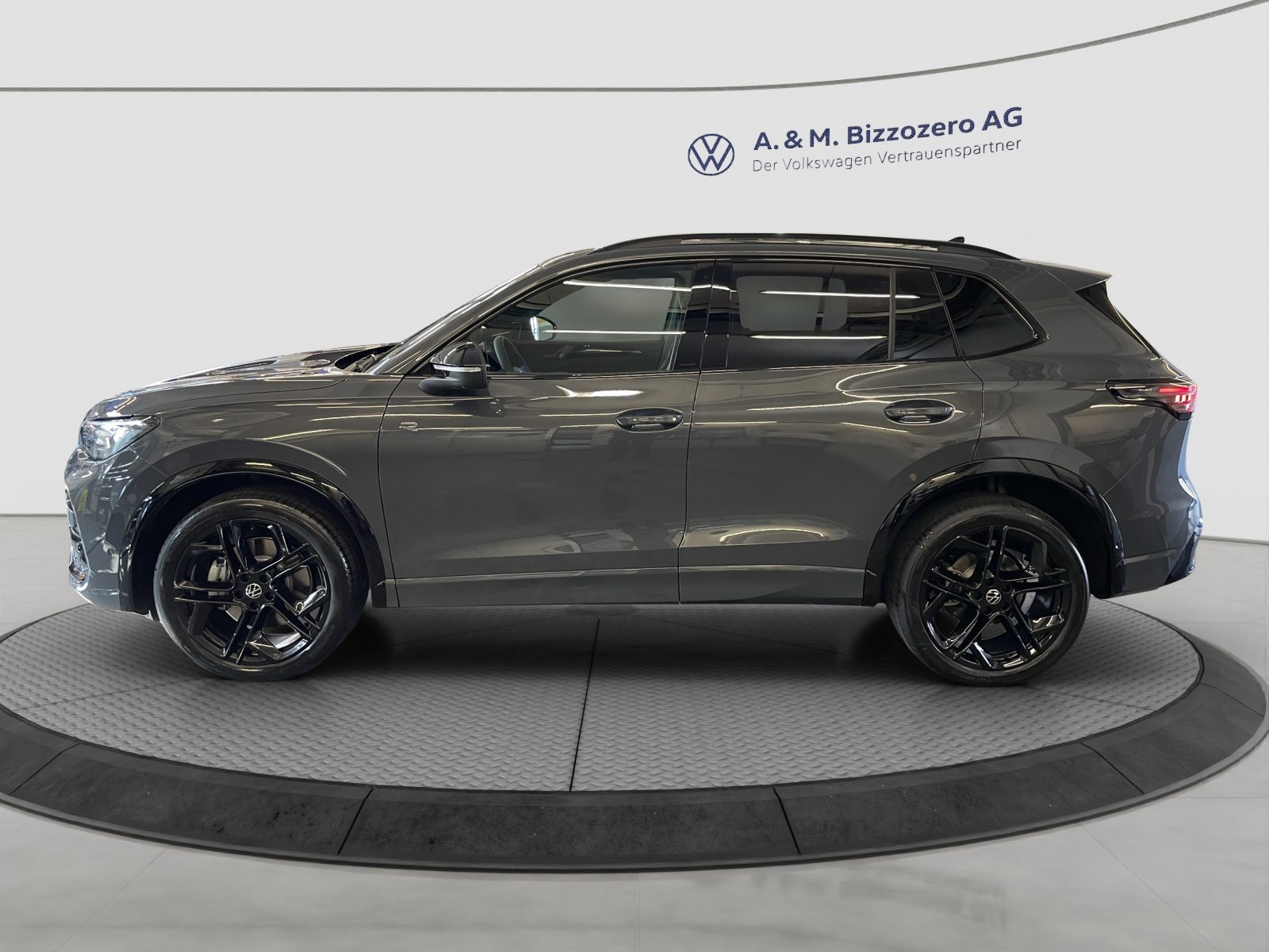 VW Tiguan R-Line, Benzina, Auto nuove, Automatico - 2