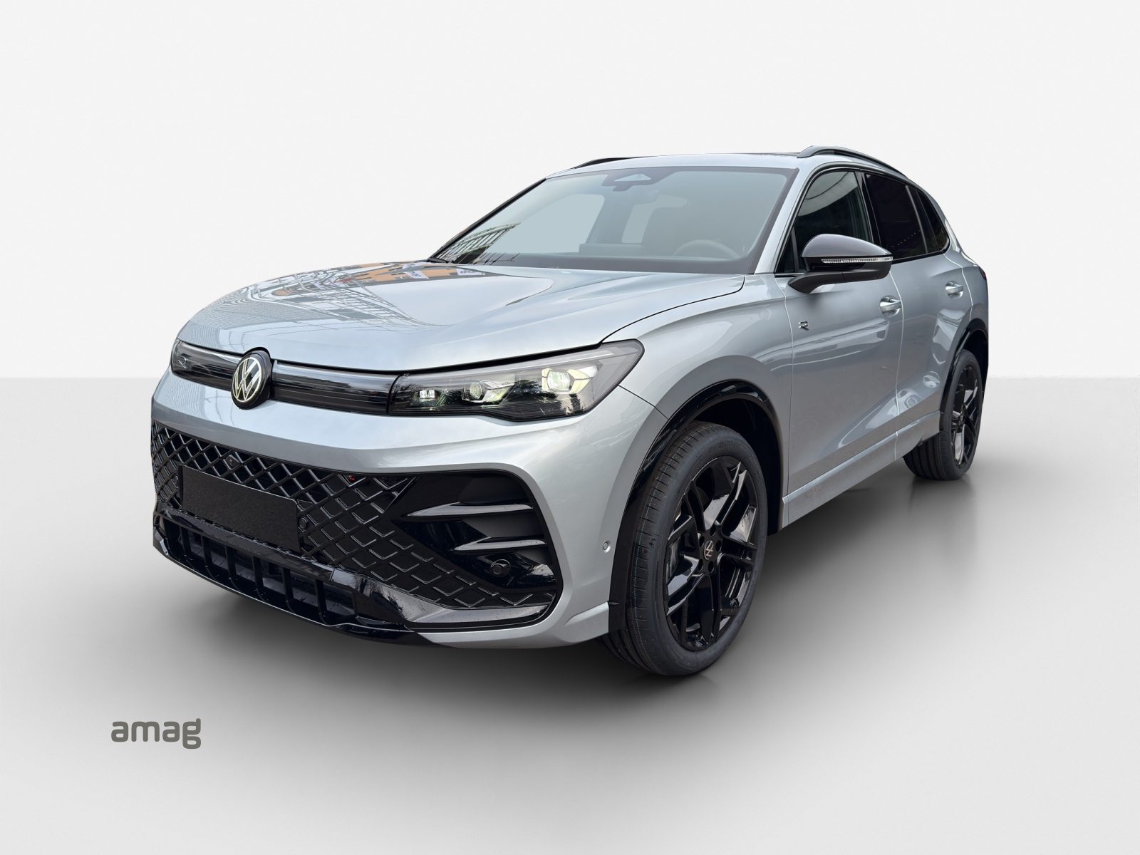 VW Tiguan R-Line