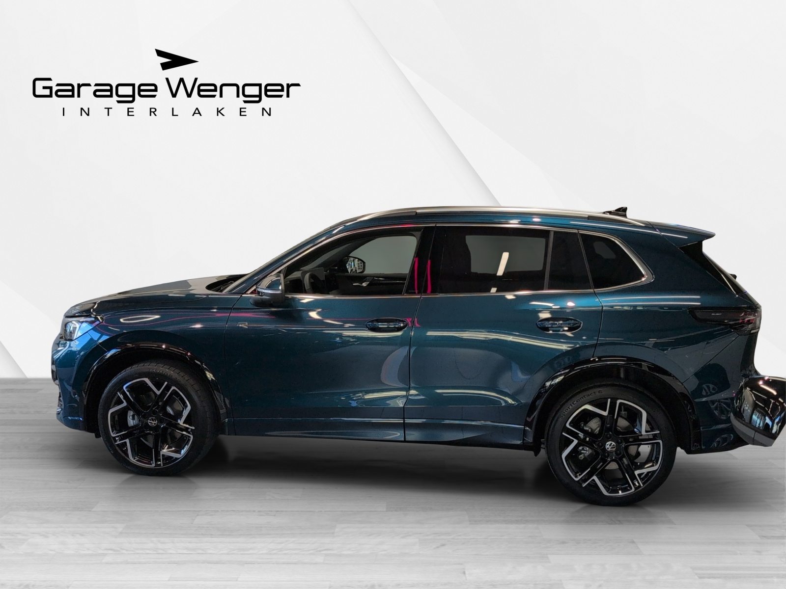 VW Tiguan R-Line, Petrol, New car, Automatic - 3