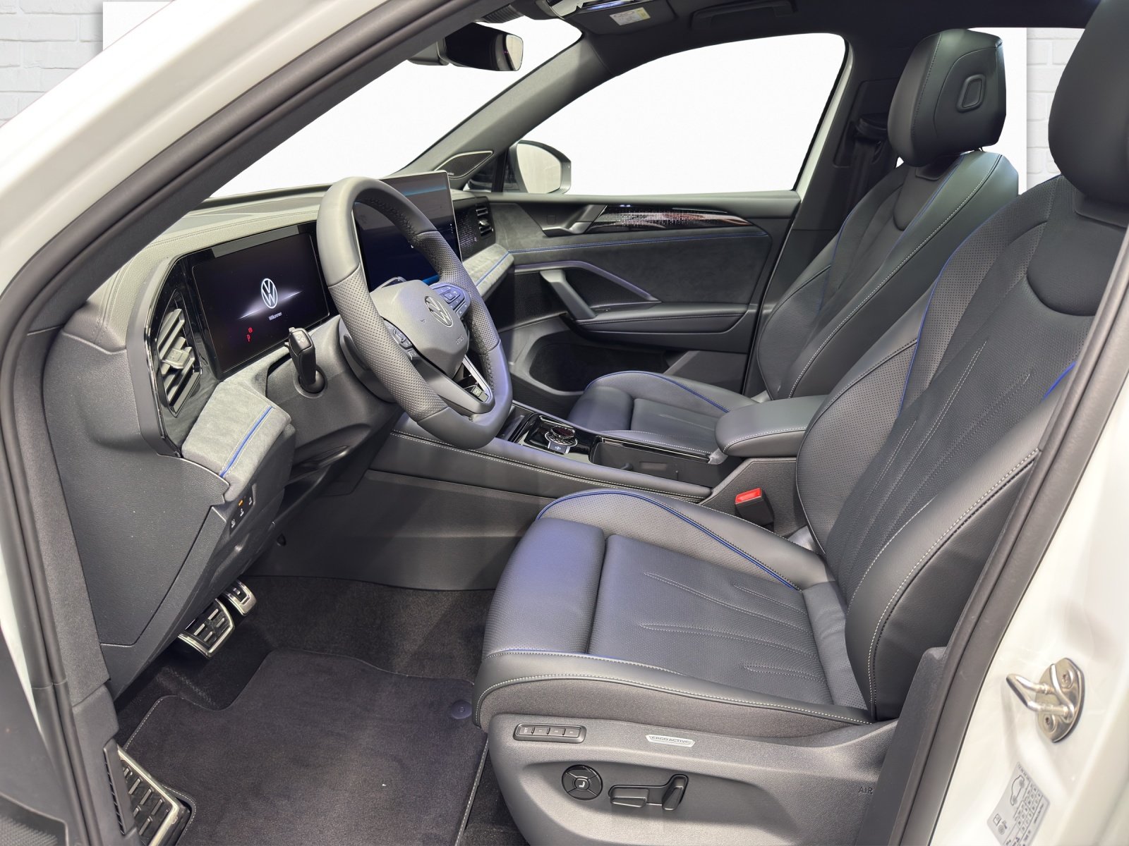 VW Tiguan 2.0 TSI R-Line Plus DSG 4motion, Benzin, Neuwagen, Automatik - 7