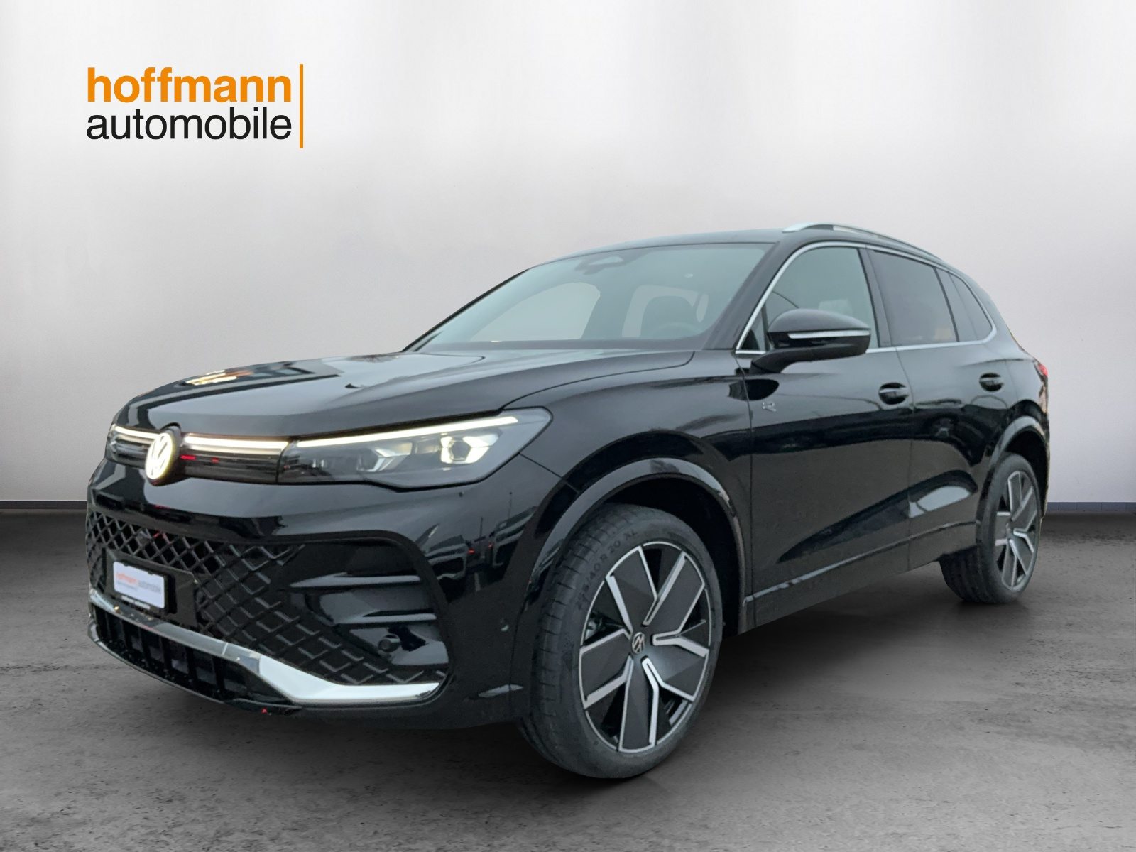 VW Tiguan R-Line Plus