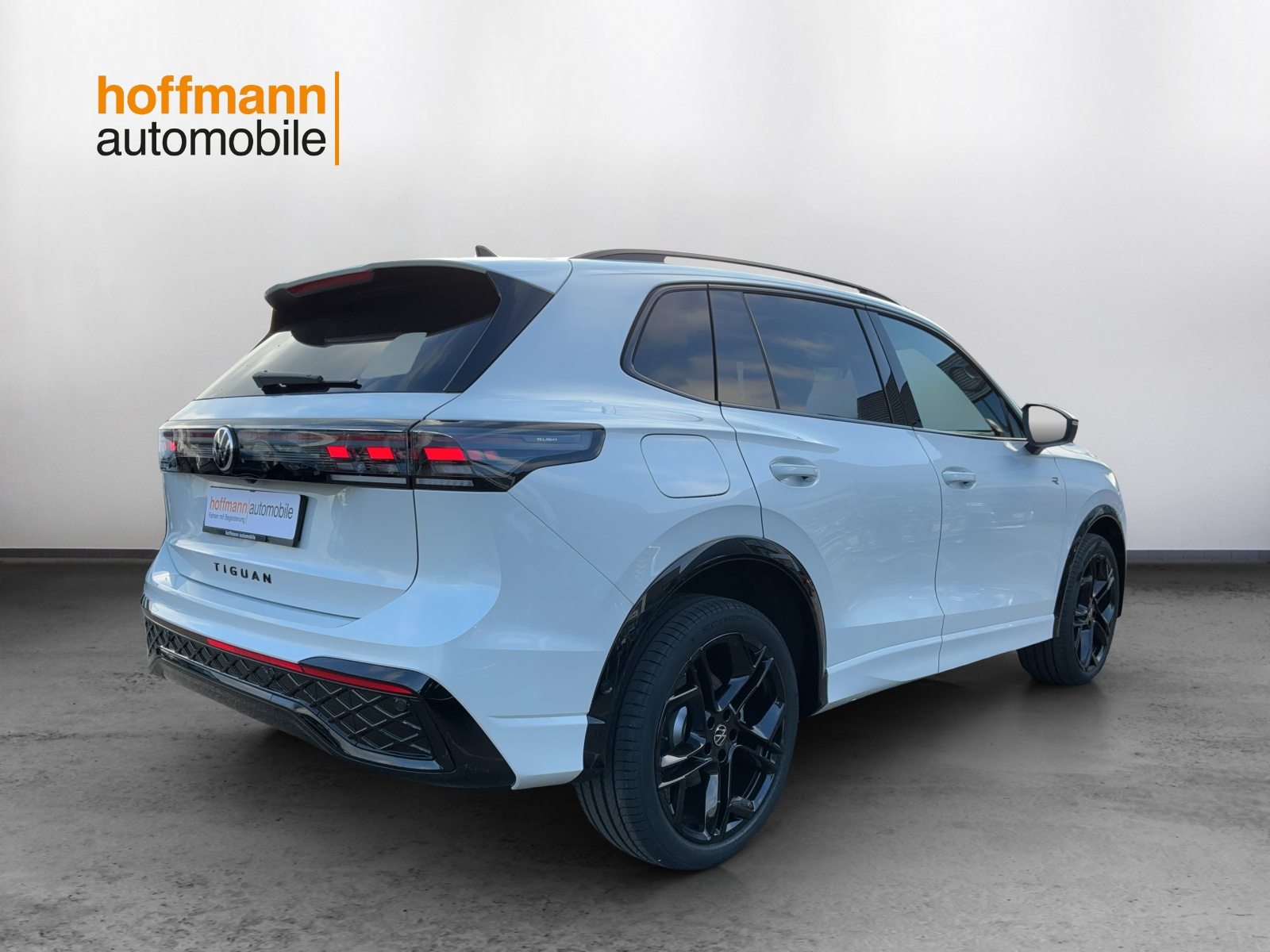 VW Tiguan R-Line UNITED, Benzina, Auto nuove, Automatico - 4