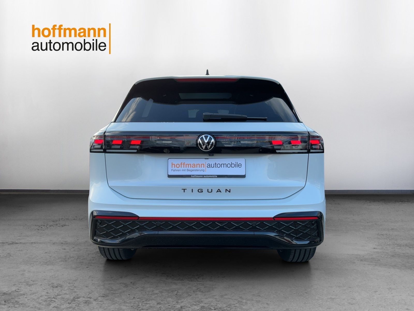 VW Tiguan R-Line UNITED, Benzina, Auto nuove, Automatico - 5