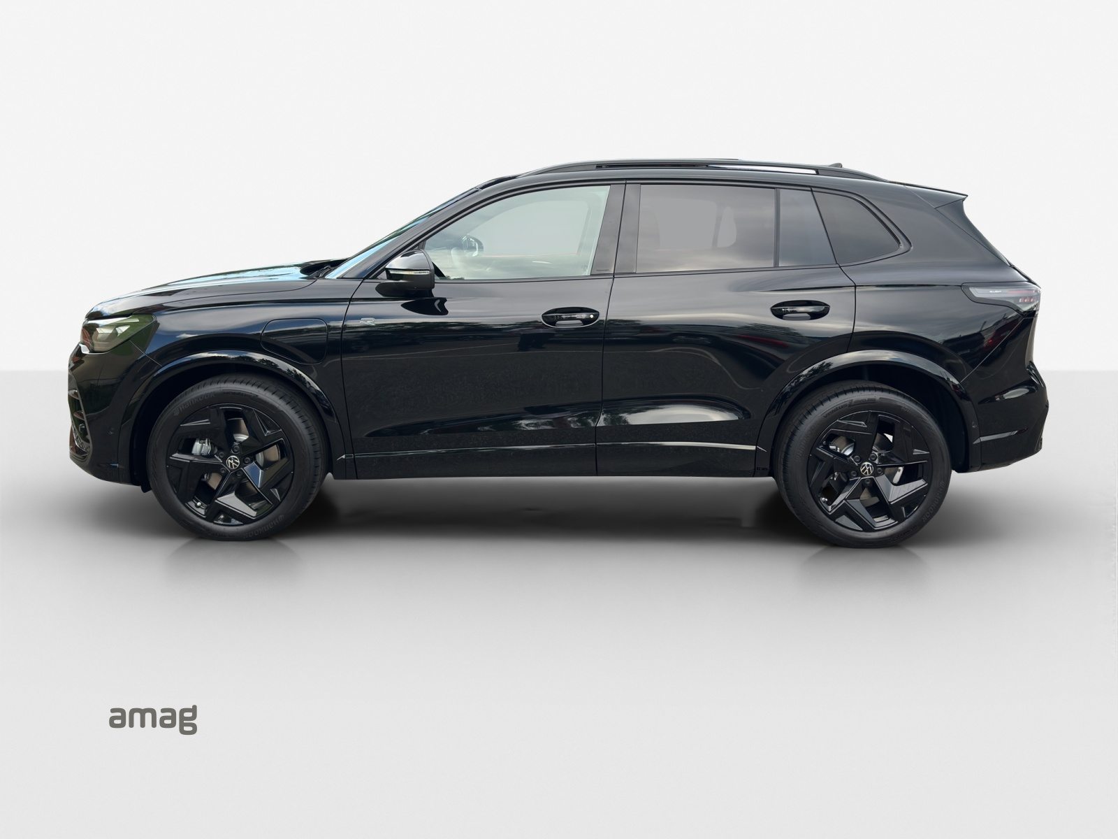 VW Tiguan R-Line, Full-Hybrid Petrol/Electric, New car, Automatic - 2