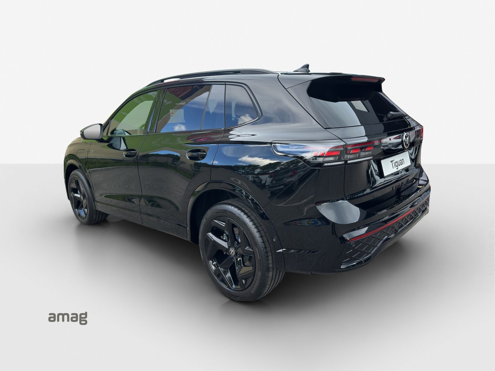 VW Tiguan R-Line, Full-Hybrid Petrol/Electric, New car, Automatic - 3