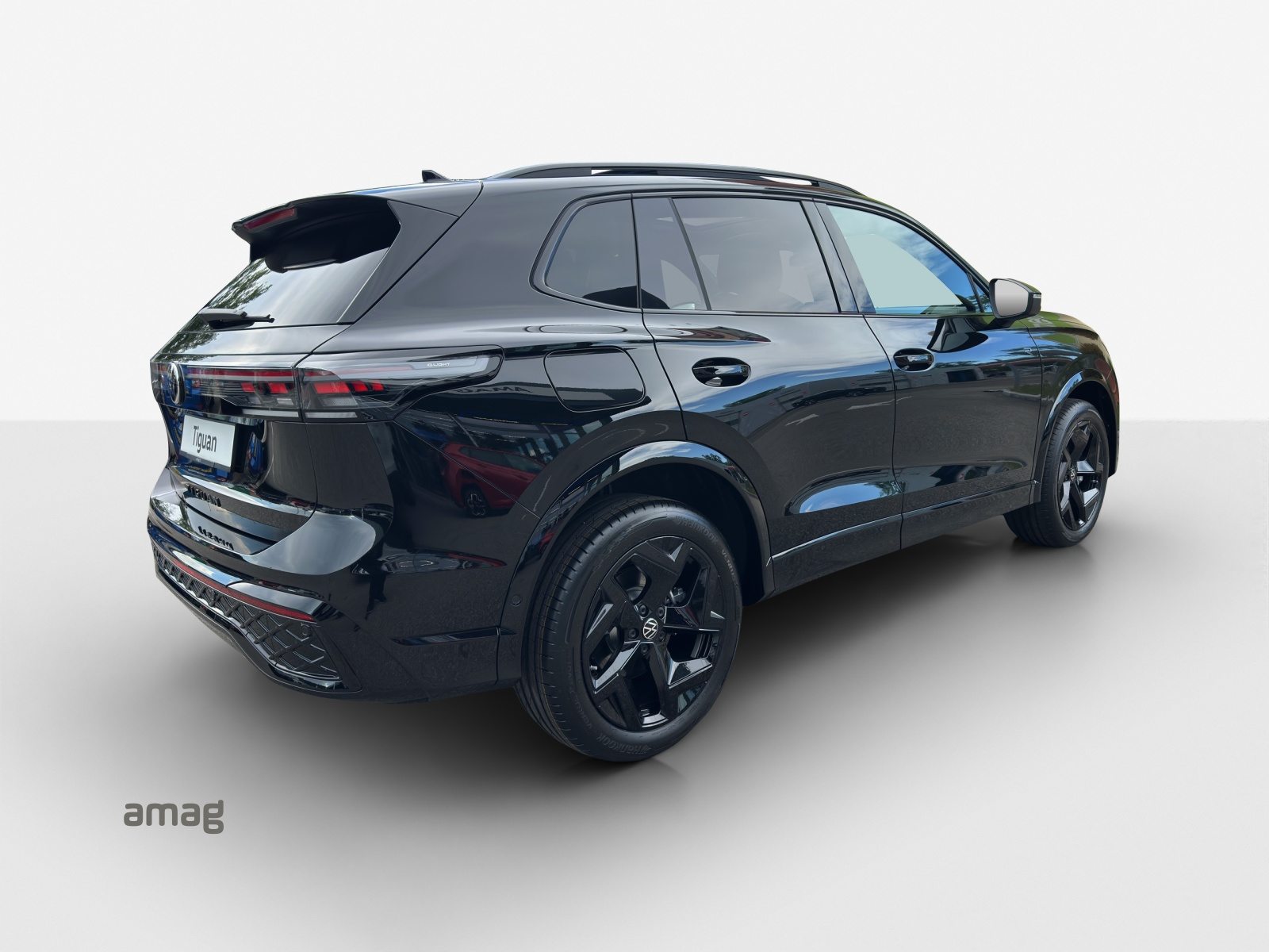 VW Tiguan R-Line, Full-Hybrid Petrol/Electric, New car, Automatic - 5