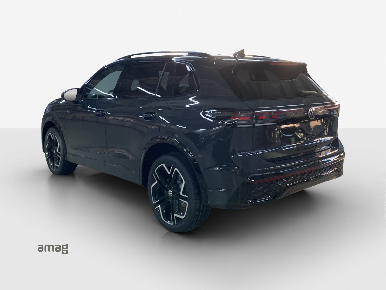 VW Tiguan R-Line, Petrol, New car, Automatic - 3