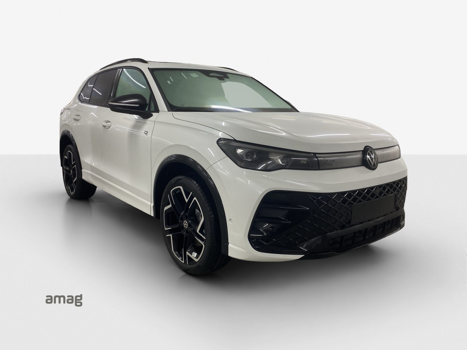 VW Tiguan R-Line, Petrol, New car, Automatic - 6