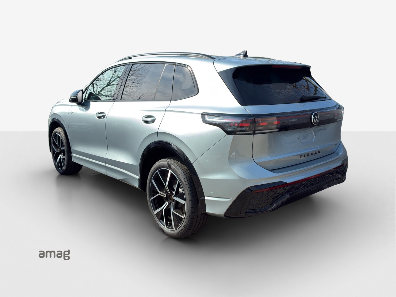 VW Tiguan R-Line, Diesel, New car, Automatic - 3