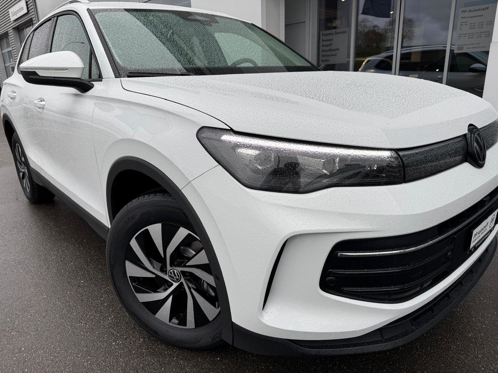 VW Tiguan UNITED, Petrol, New car, Automatic - 2
