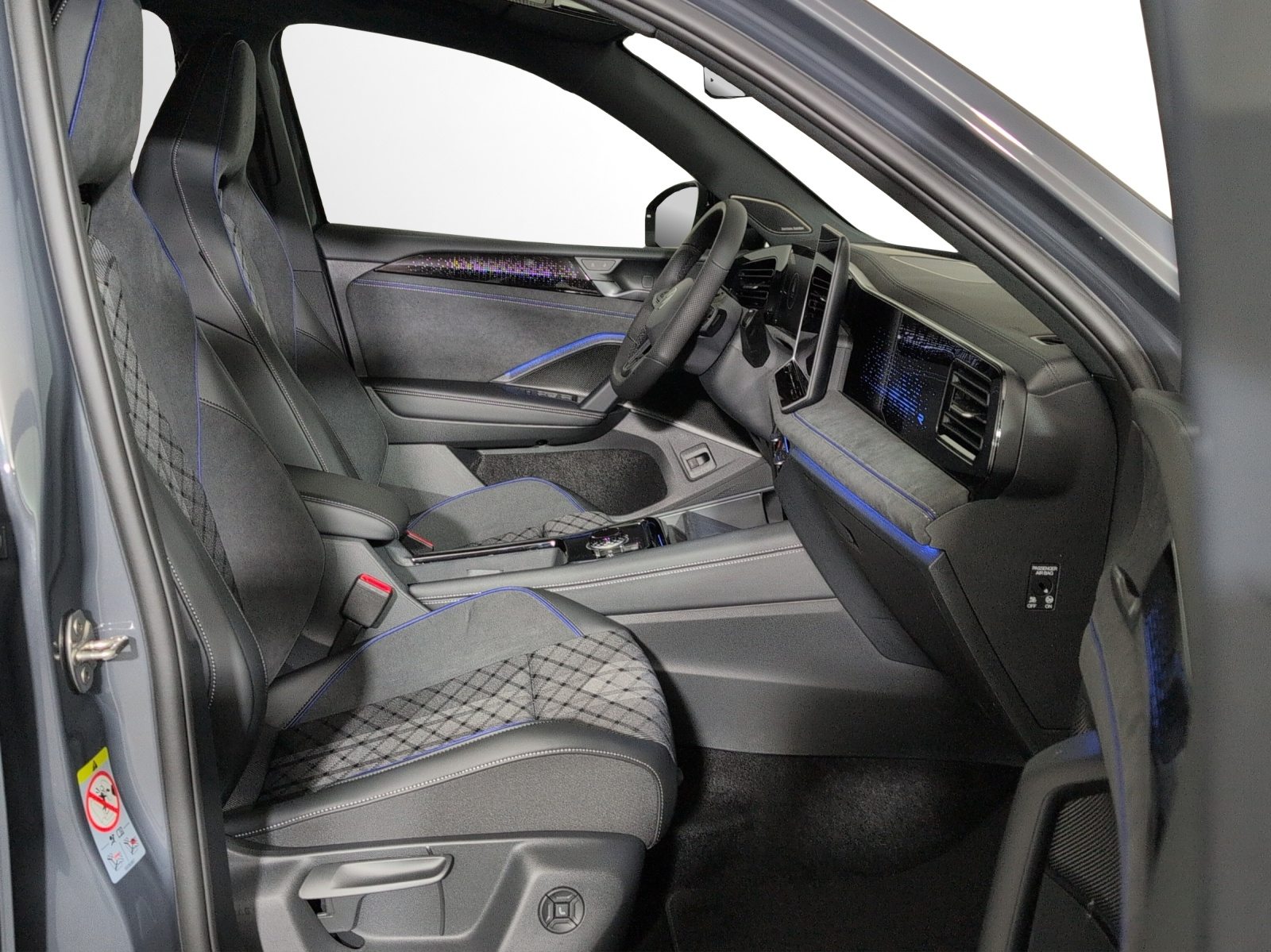 VW Tiguan R-Line UNITED, Petrol, New car, Automatic - 7